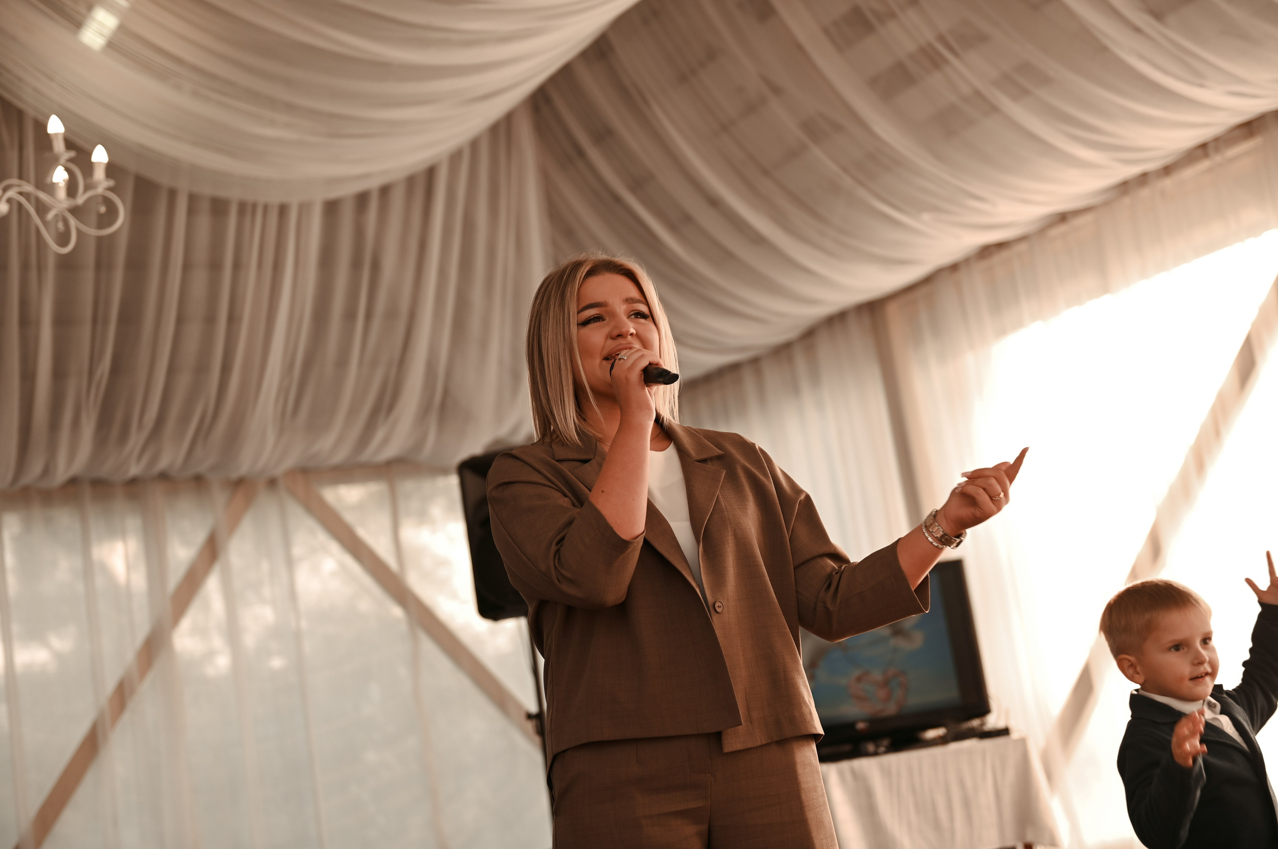 Шикарные ребята Владислав и Анастасия. Свадебный, семейный, детский, контент фотограф в Омске Максим Ильин