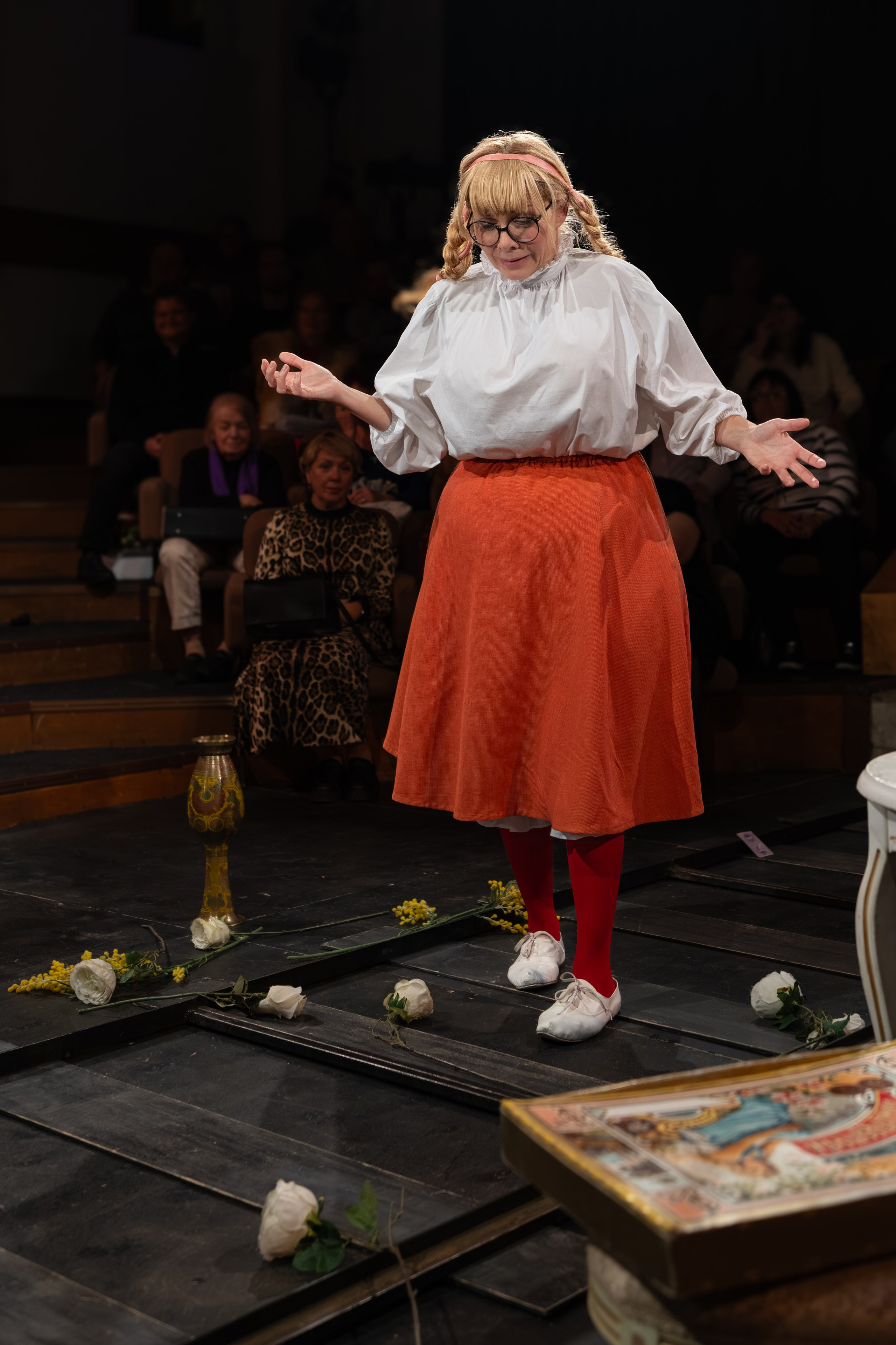 Театр Сфера: Гнездо перелётных птиц (100-й спекталь). Сайт фотографа Сергея Абрамова