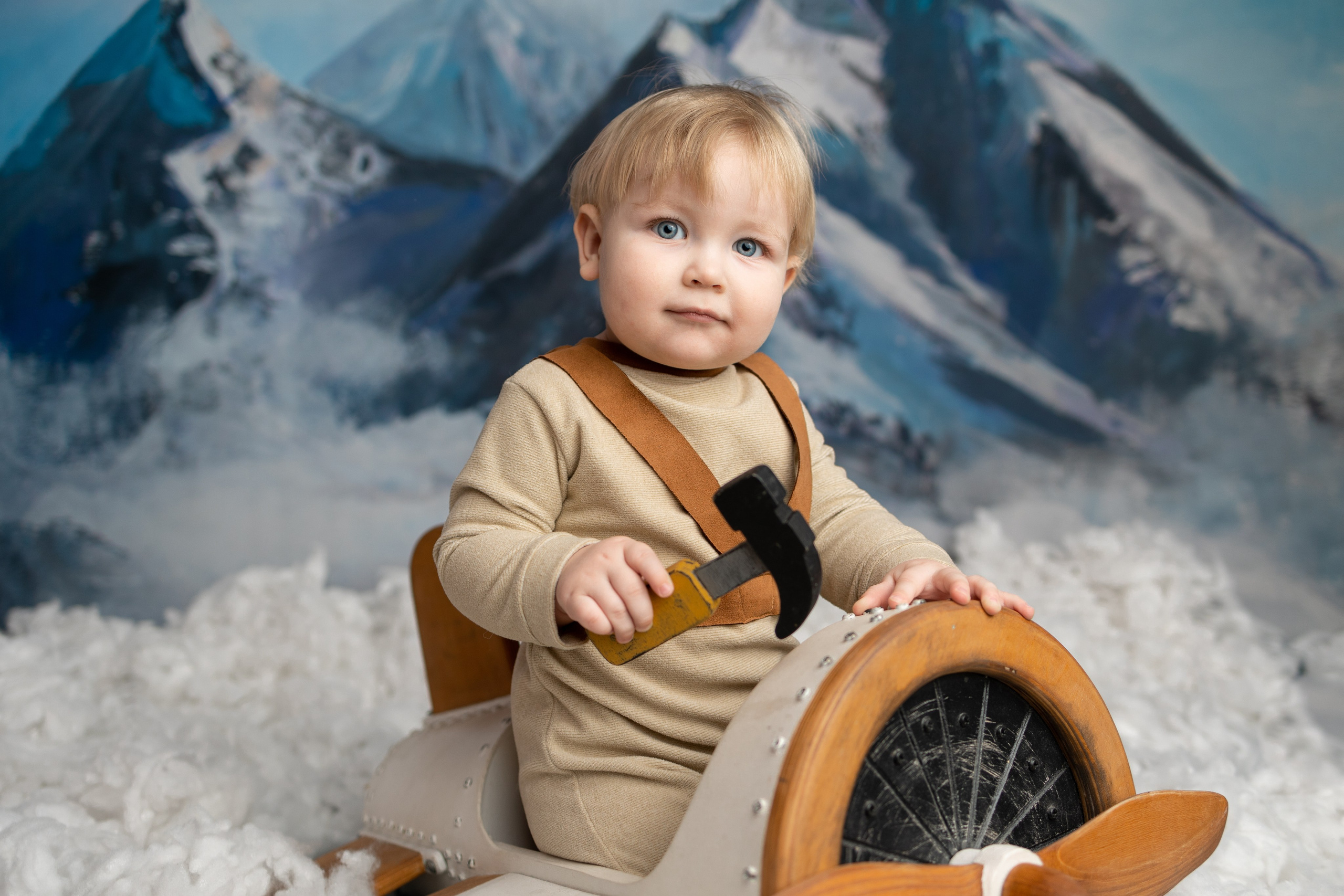 От 9 месяцев  - Фотограф новорожденных: магия детства в каждом снимке. Фотограф новорожденных: волшебные моменты первых дней жизни