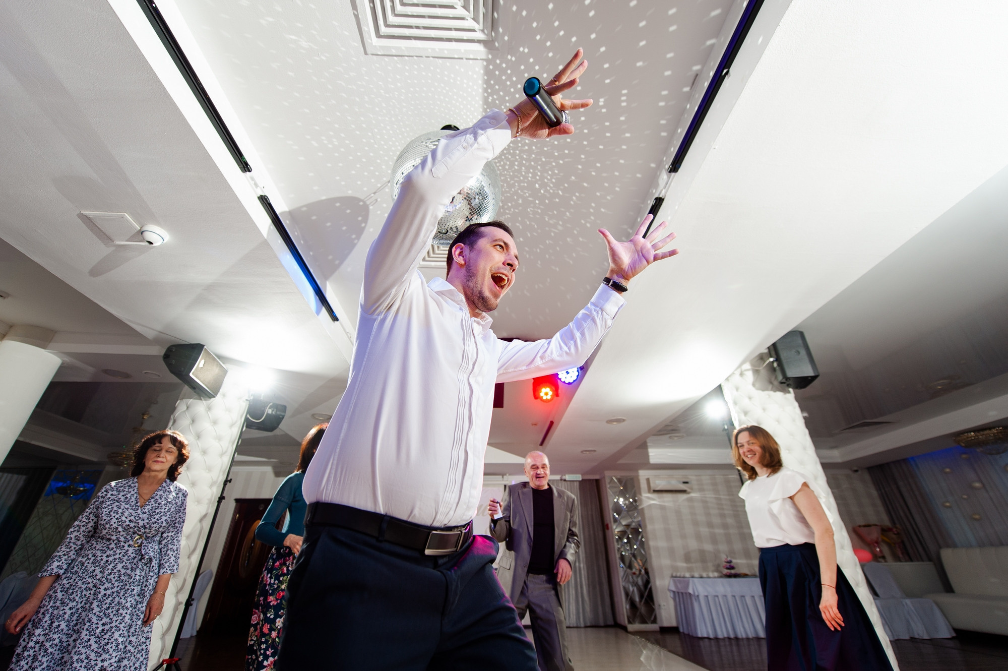 Свадебный и семейный фотограф в Омске Мормулев Михаил. Свадебный и семейный фотограф в Омске Мормулев Михаил