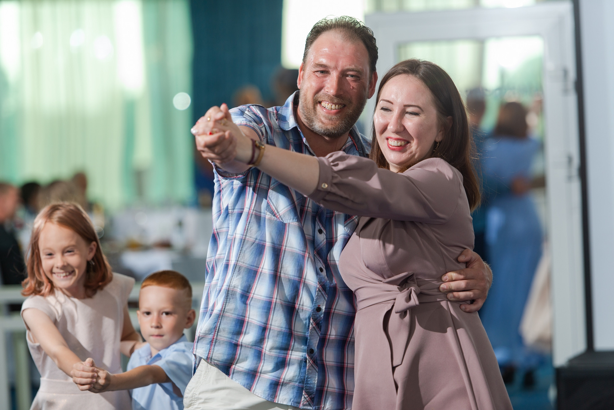 Свадебный и семейный фотограф в Омске Мормулев Михаил. Свадебный и семейный фотограф в Омске Мормулев Михаил