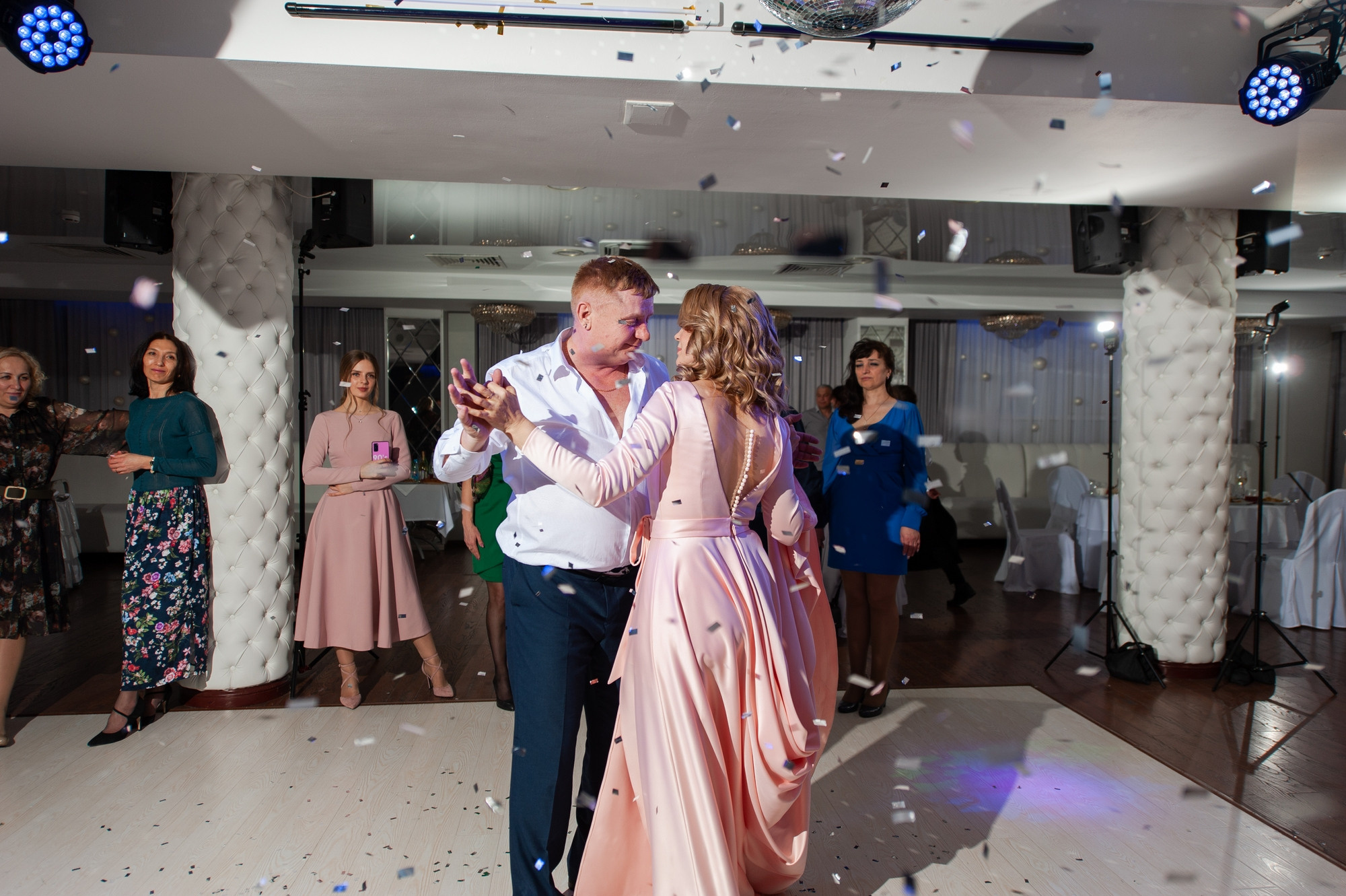 Свадебный и семейный фотограф в Омске Мормулев Михаил. Свадебный и семейный фотограф в Омске Мормулев Михаил