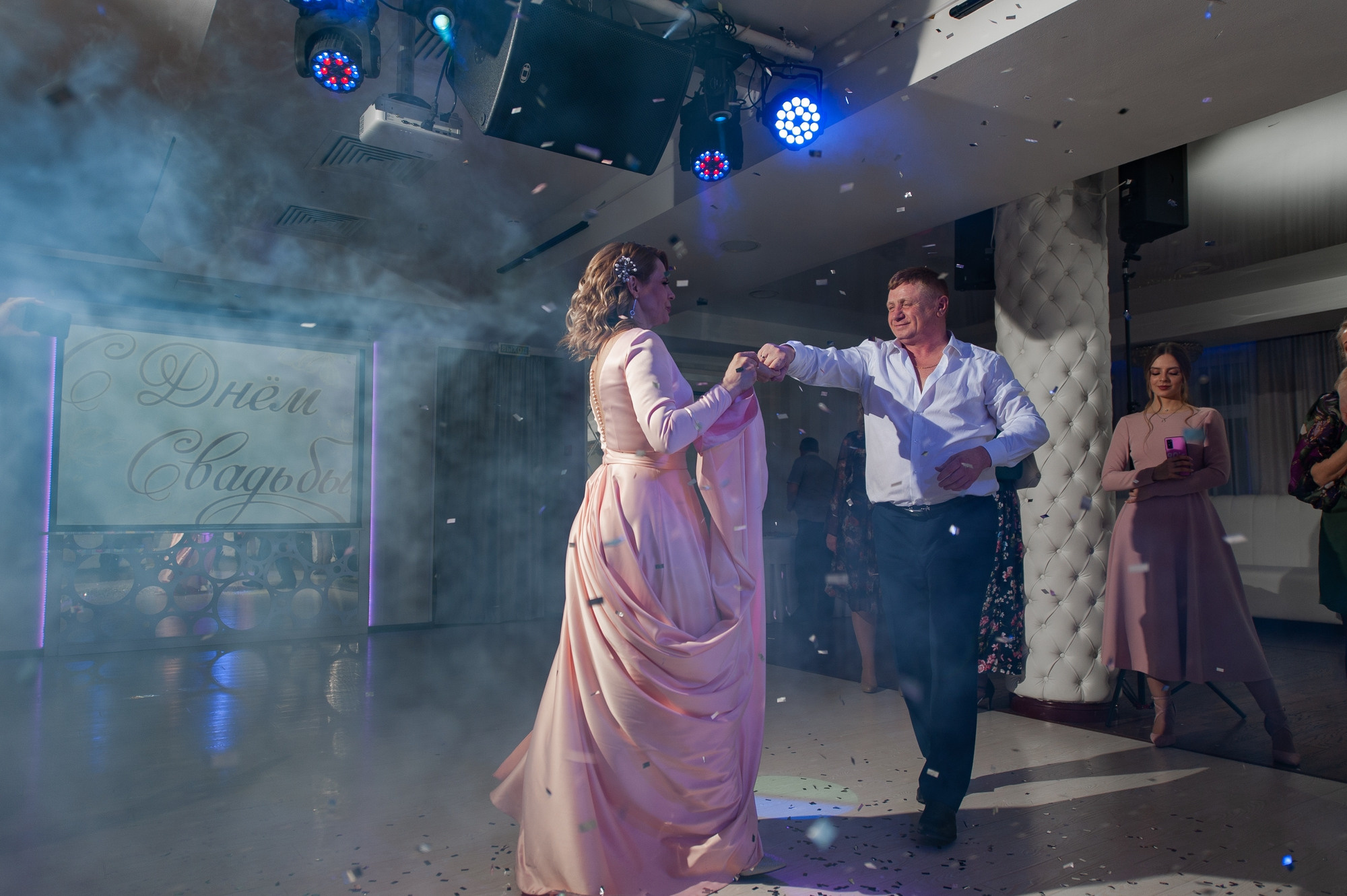 Свадебный и семейный фотограф в Омске Мормулев Михаил. Свадебный и семейный фотограф в Омске Мормулев Михаил