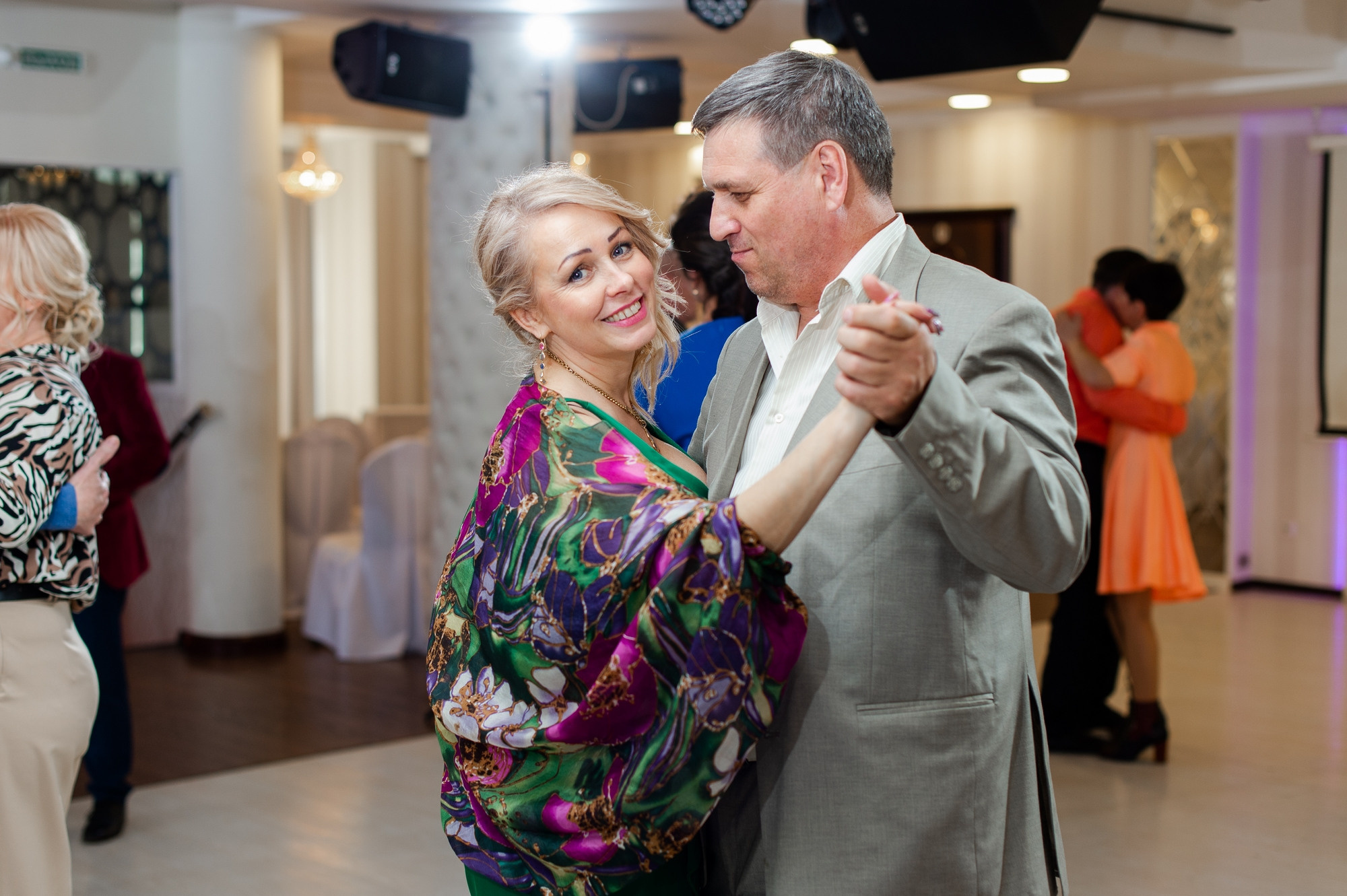 Свадебный и семейный фотограф в Омске Мормулев Михаил. Свадебный и семейный фотограф в Омске Мормулев Михаил