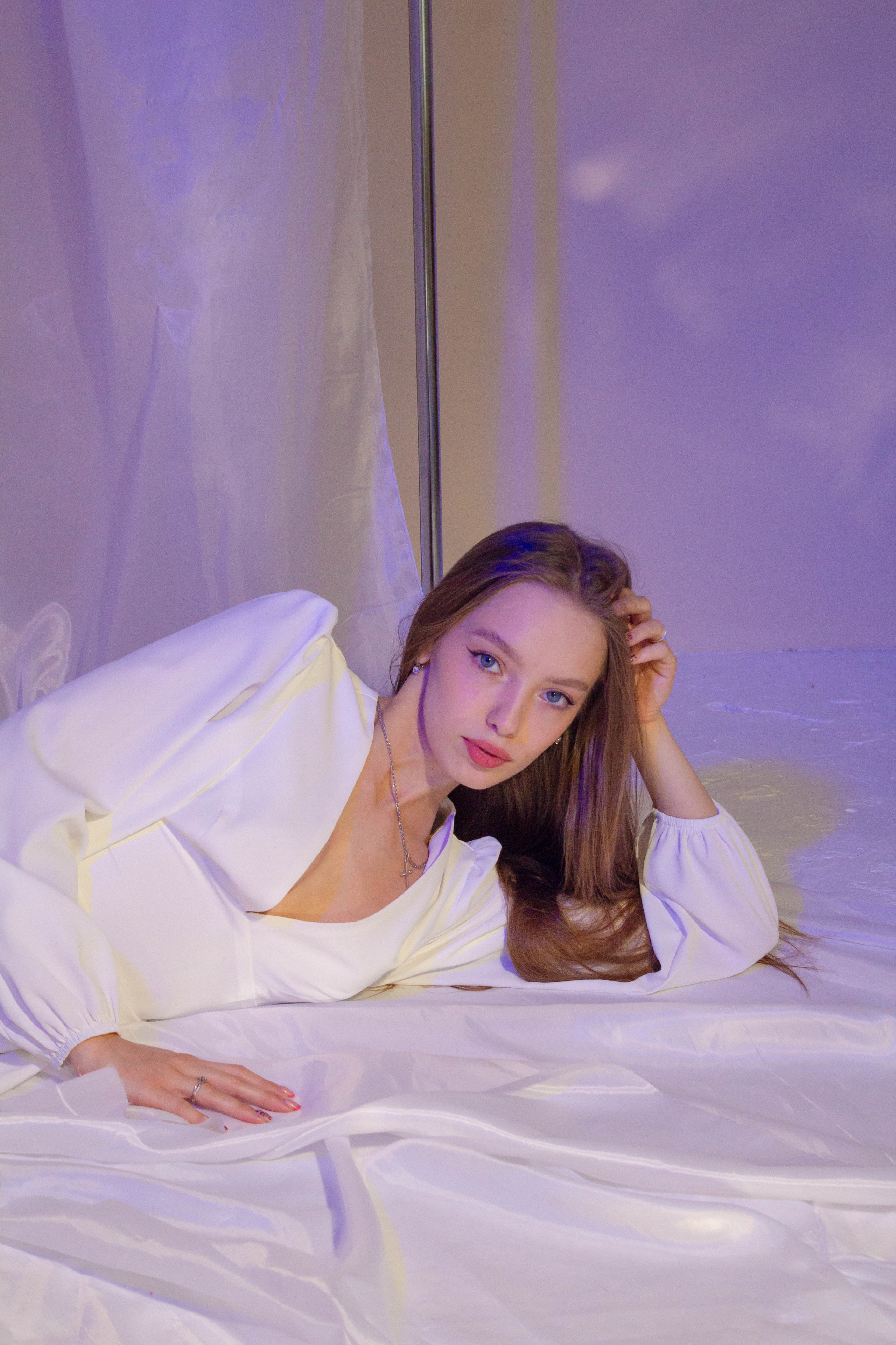 Alice. Я — Алёна и я фотографирую красиво (е)