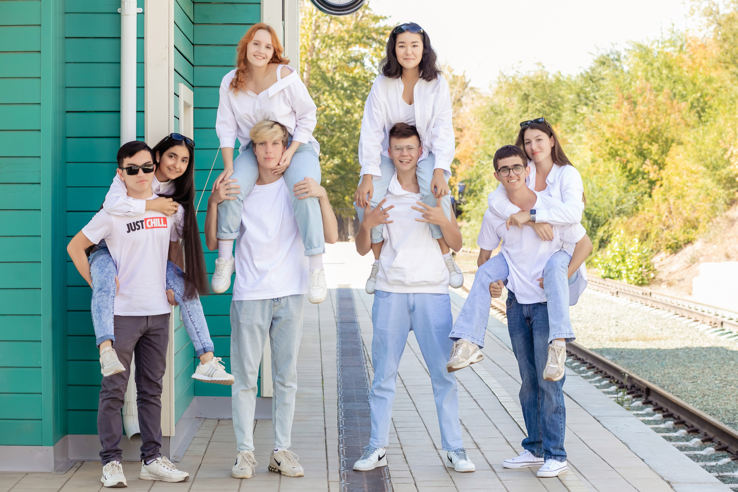 Выпускной альбом для 9-11 классов. Свадебный и семейный фотограф в Оренбурге Ильяна Тукжанова