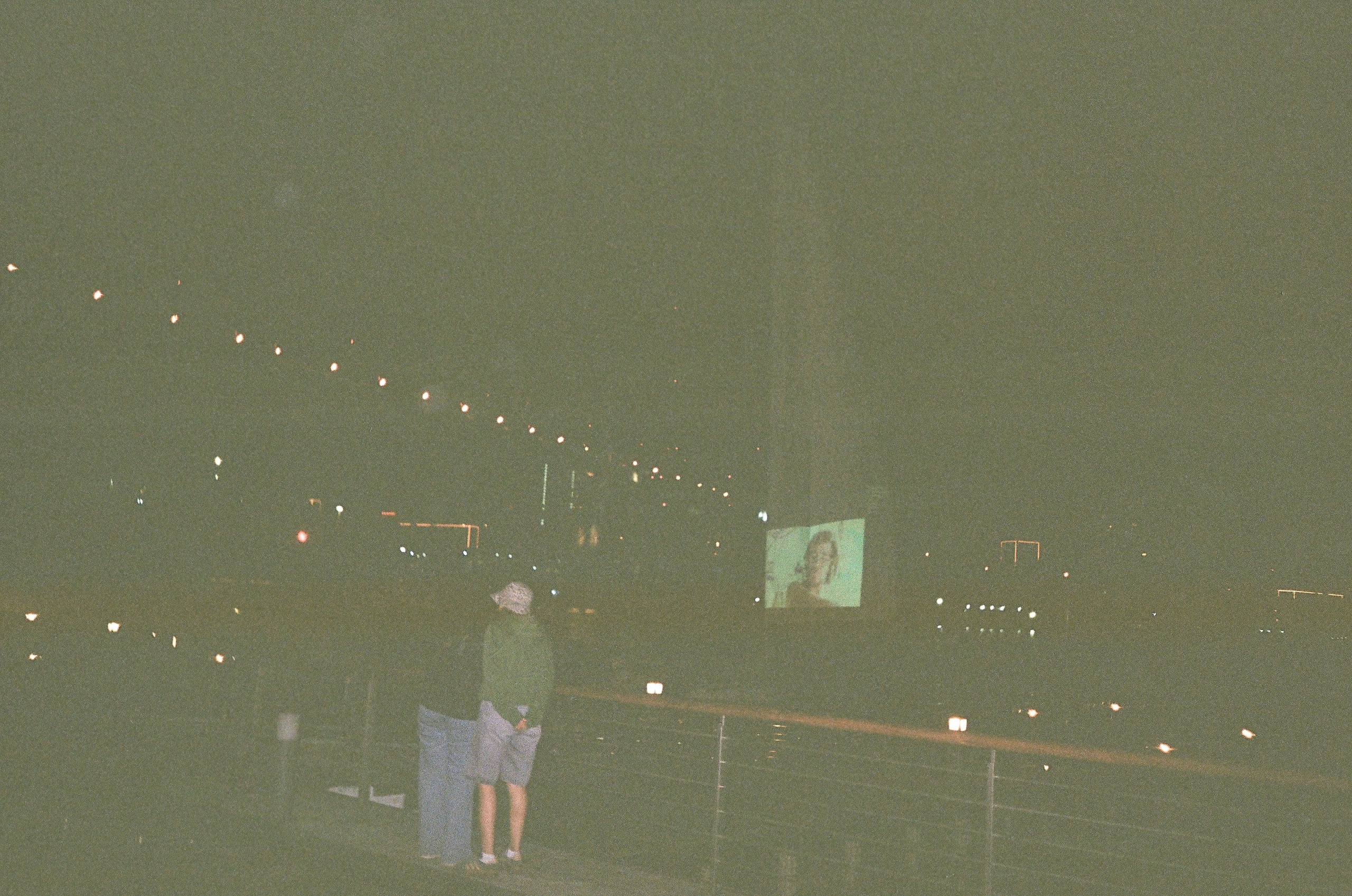 Плёнка весна-лето 2025. Ирина Чернова — портретный фотограф и маркетолог из Владивостока