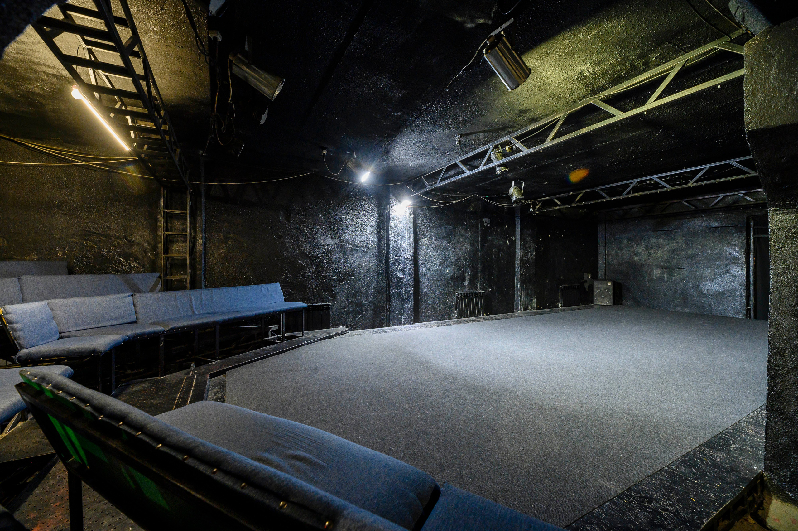 Арт убежище Bunker, съемка контента. Интерьерный и репортажный фотограф в Алматы