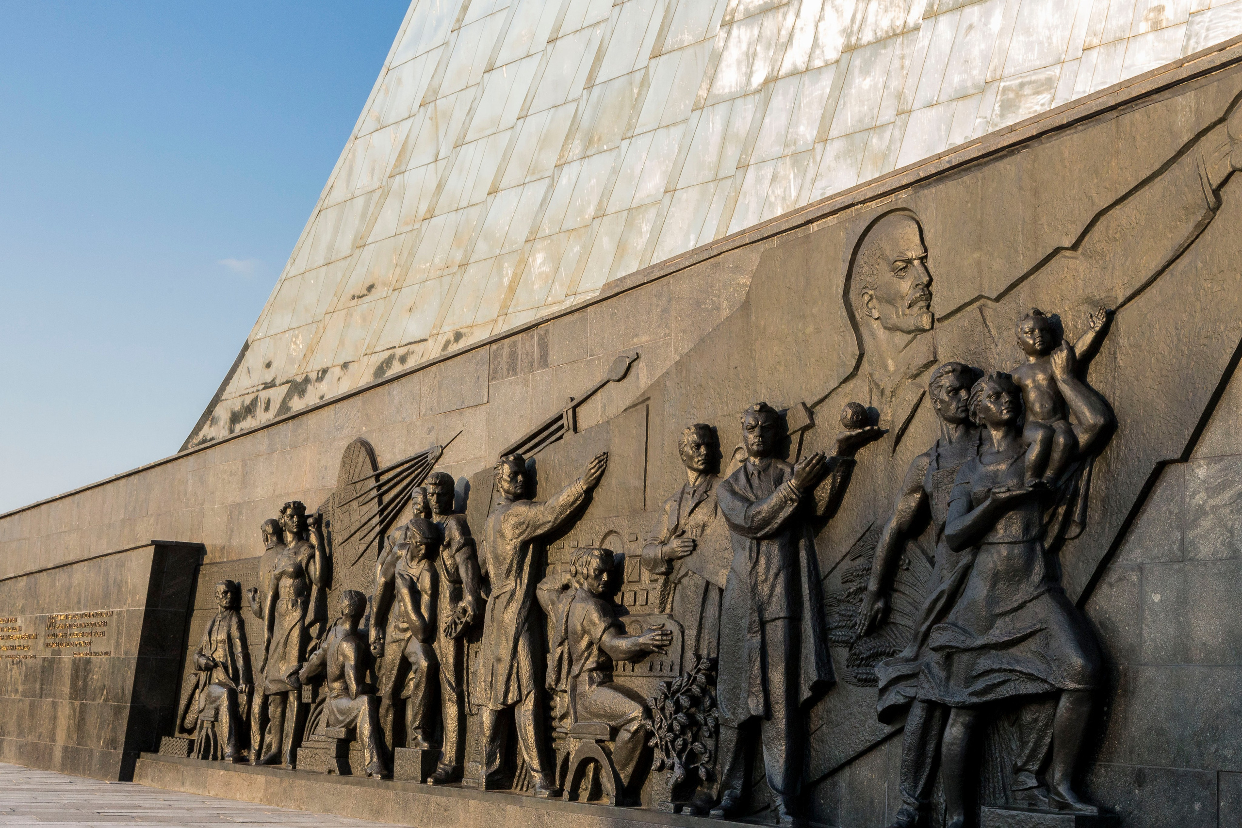 Монумент Покорителям космоса. Проект фотографа Александра Высокина — «Фотоархитектоника»