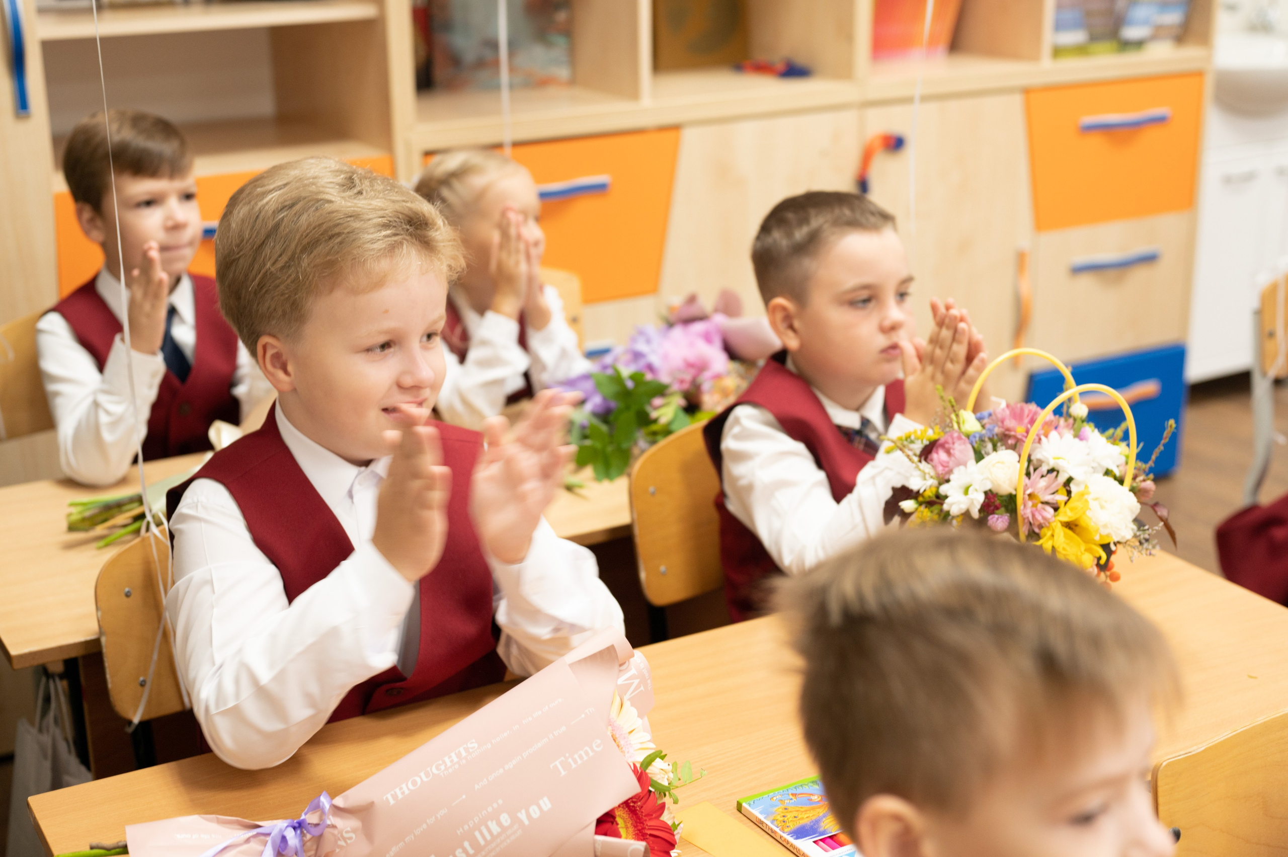 1 сентября 1 К 16 гимназия репортаж, линейка +в классе. Фотограф новорожденных, семейный детский в Тюмени Татьяна Морозова