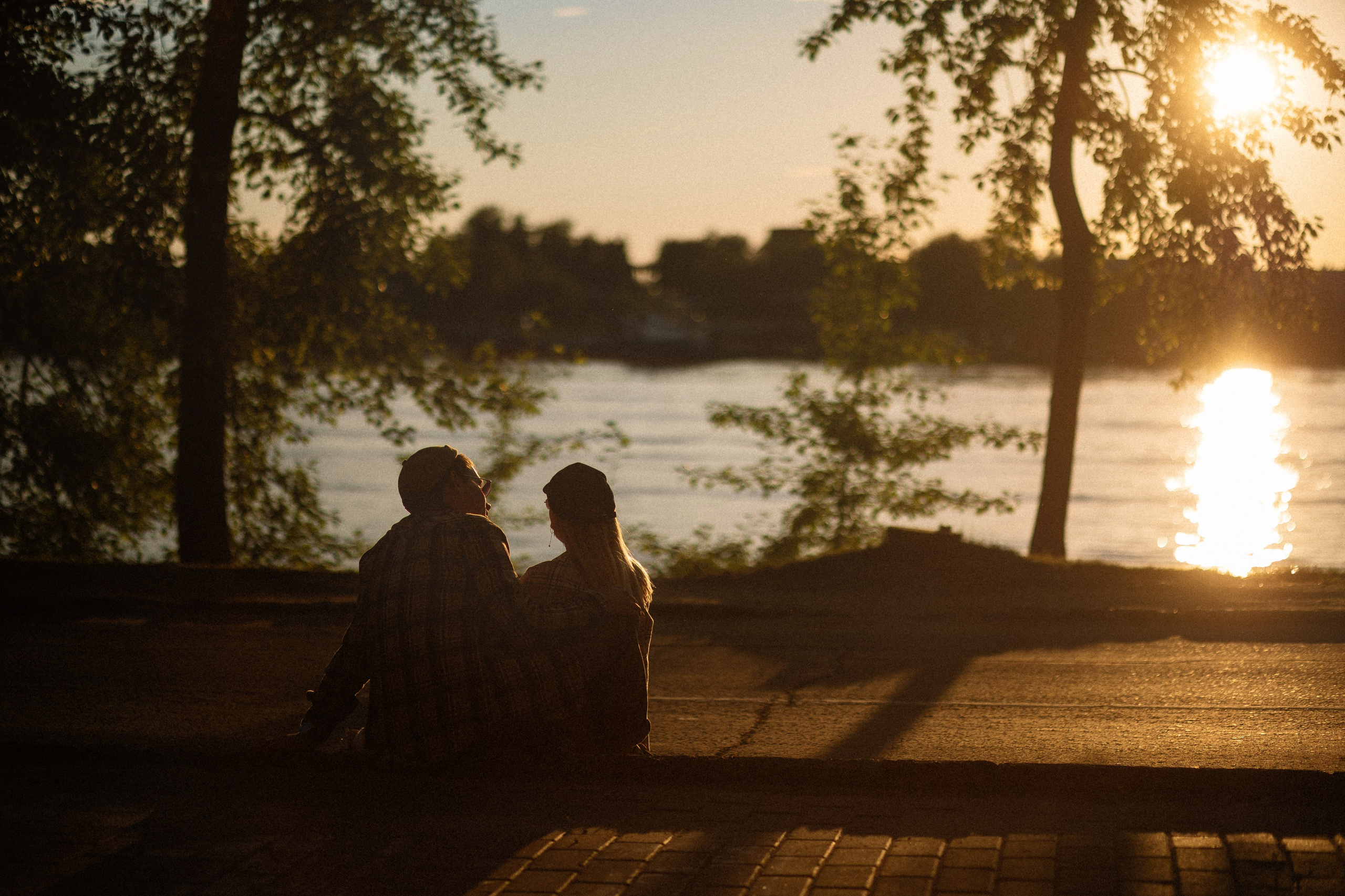 Love Story в Архангельске: Профессиональная съемка для пар с уникальным сюжетом