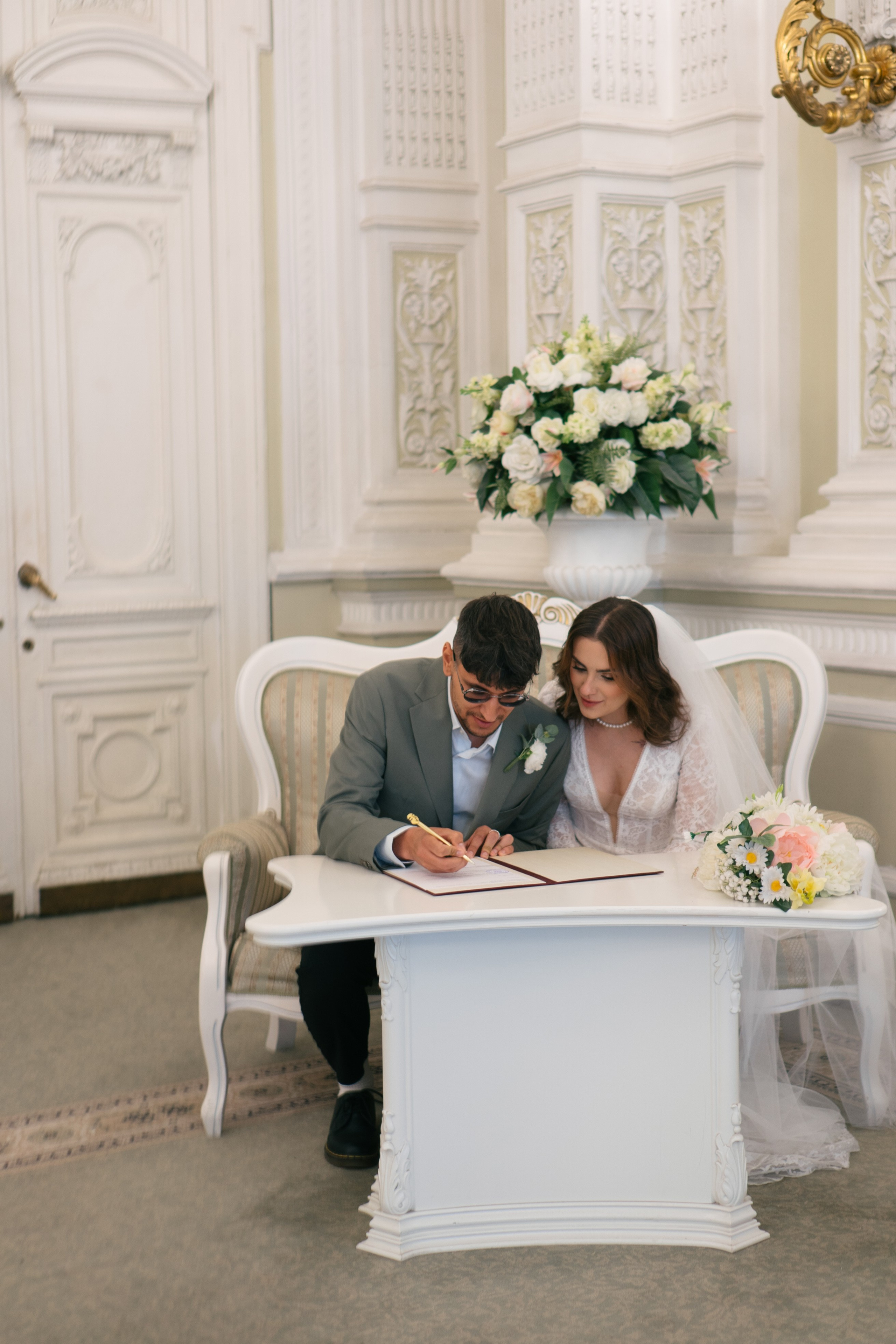 СЪЁМКИ В ПЕРВОМ ДВОРЦЕ ПРОГУЛКА И СТУДИЯ. Профессиональный фотограф, Санкт-Петербург — Виктория Богомолова