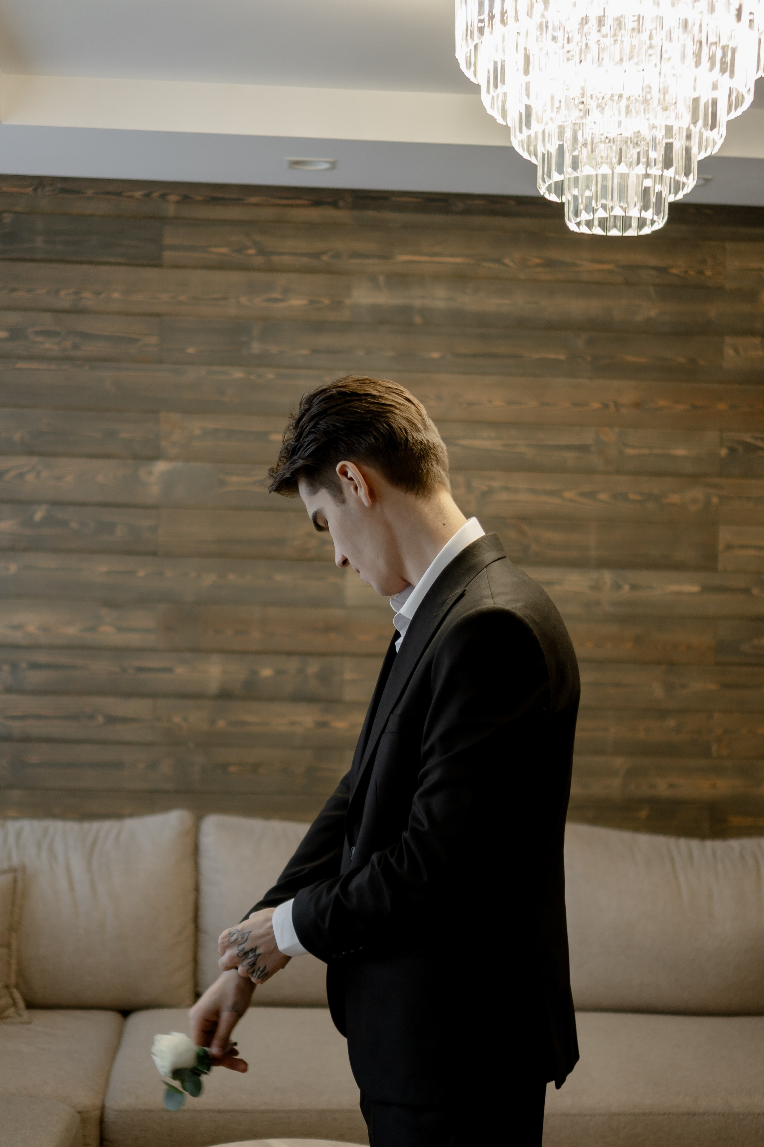 СВАДЕБНАЯ СЬЕМКА СБОРОВ В ОТЕЛЕ И ВЫЕЗД НА ЦЕРЕМОНИЮ (СНЯТО В СИБИРЕ В НИЖНЕВАРТОВСКЕ). Профессиональный фотограф, Санкт-Петербург — Виктория Богомолова