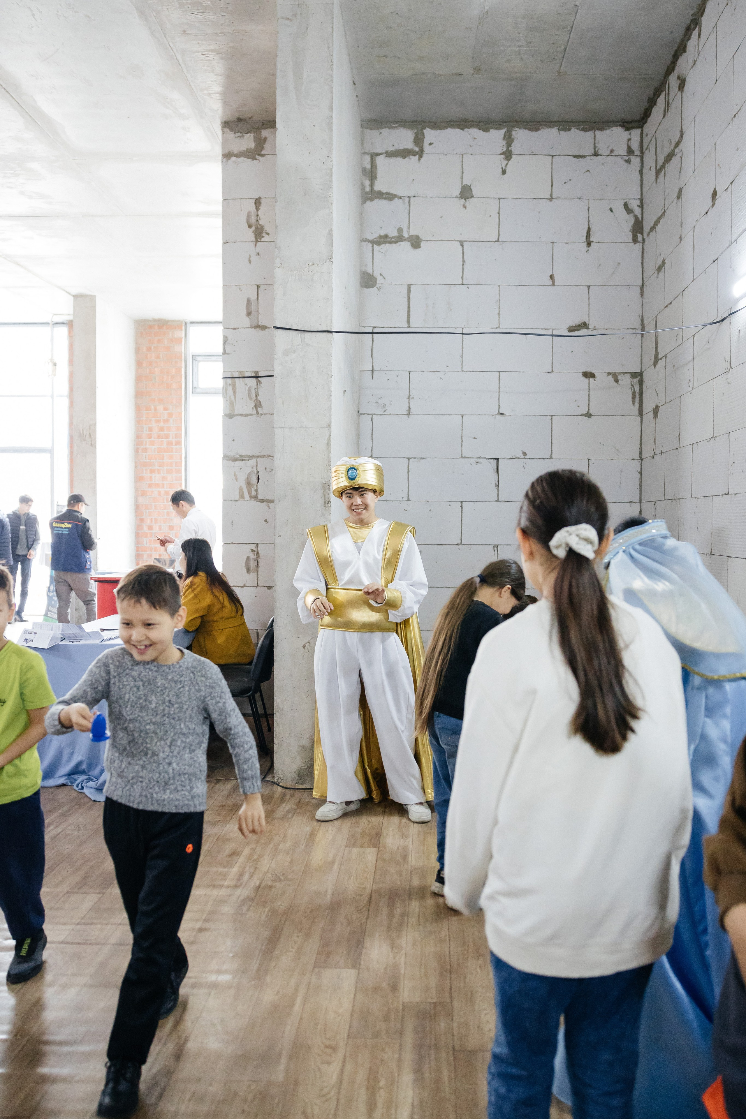 Проект 1. Вручение ключей BI Group. Дата: октябрь 2023. Профессиональный фотограф в городе Астана/Алматы Даурен Сембаев