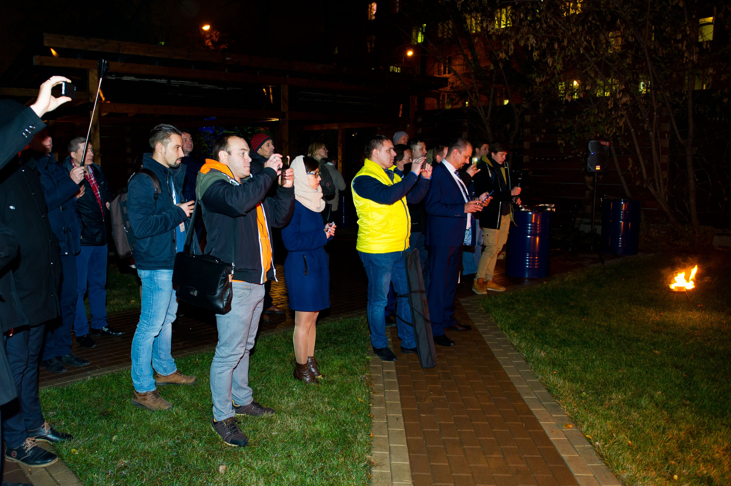 Saint-Gobain демонстрационный центр. Встреча блогеров и представителей фирмы. Репортажный фотограф и видеограф Слава Думчев. Тимбилдинги, отчетники, корпоративы