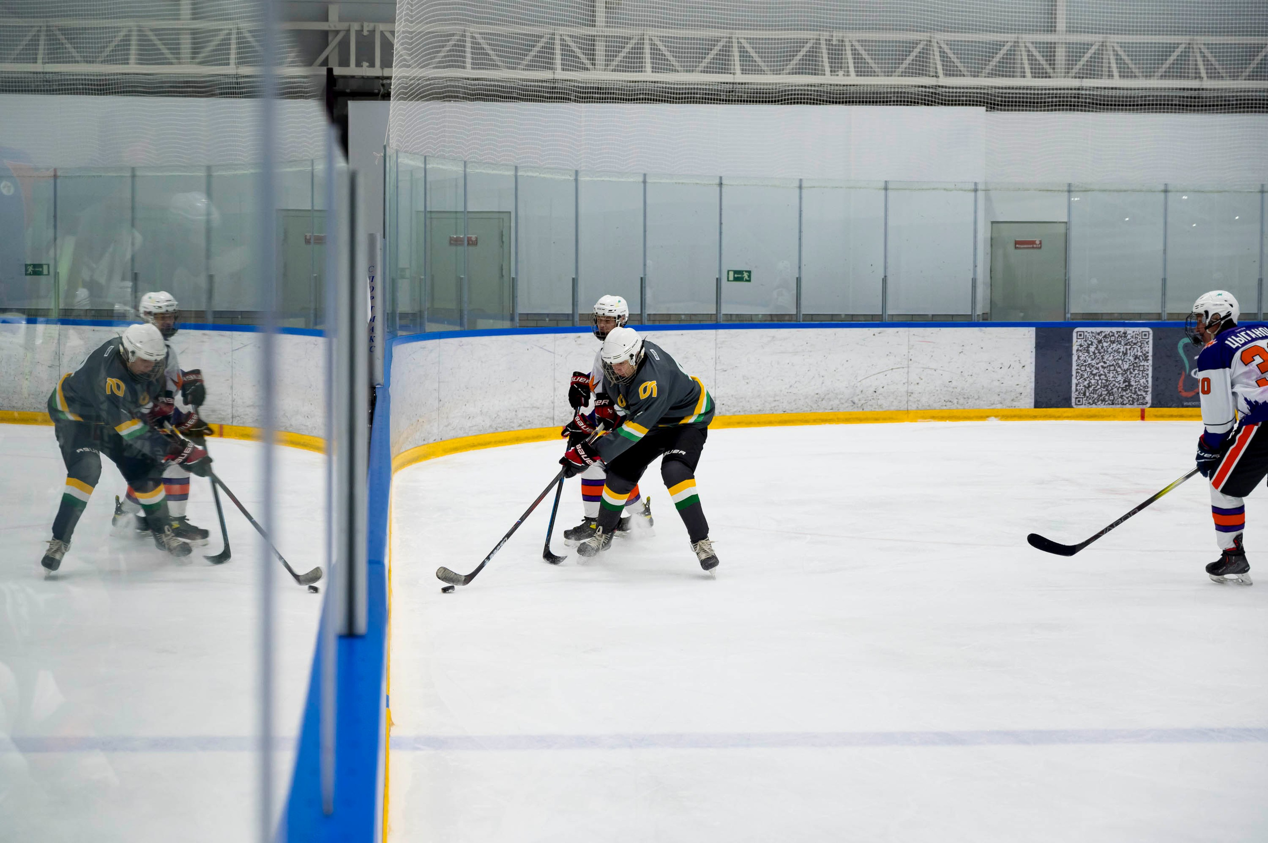 Хоккейный матч корпоративной команды Зарубежнефть. Репортажный фотограф и видеограф Слава Думчев. Тимбилдинги, отчетники, корпоративы