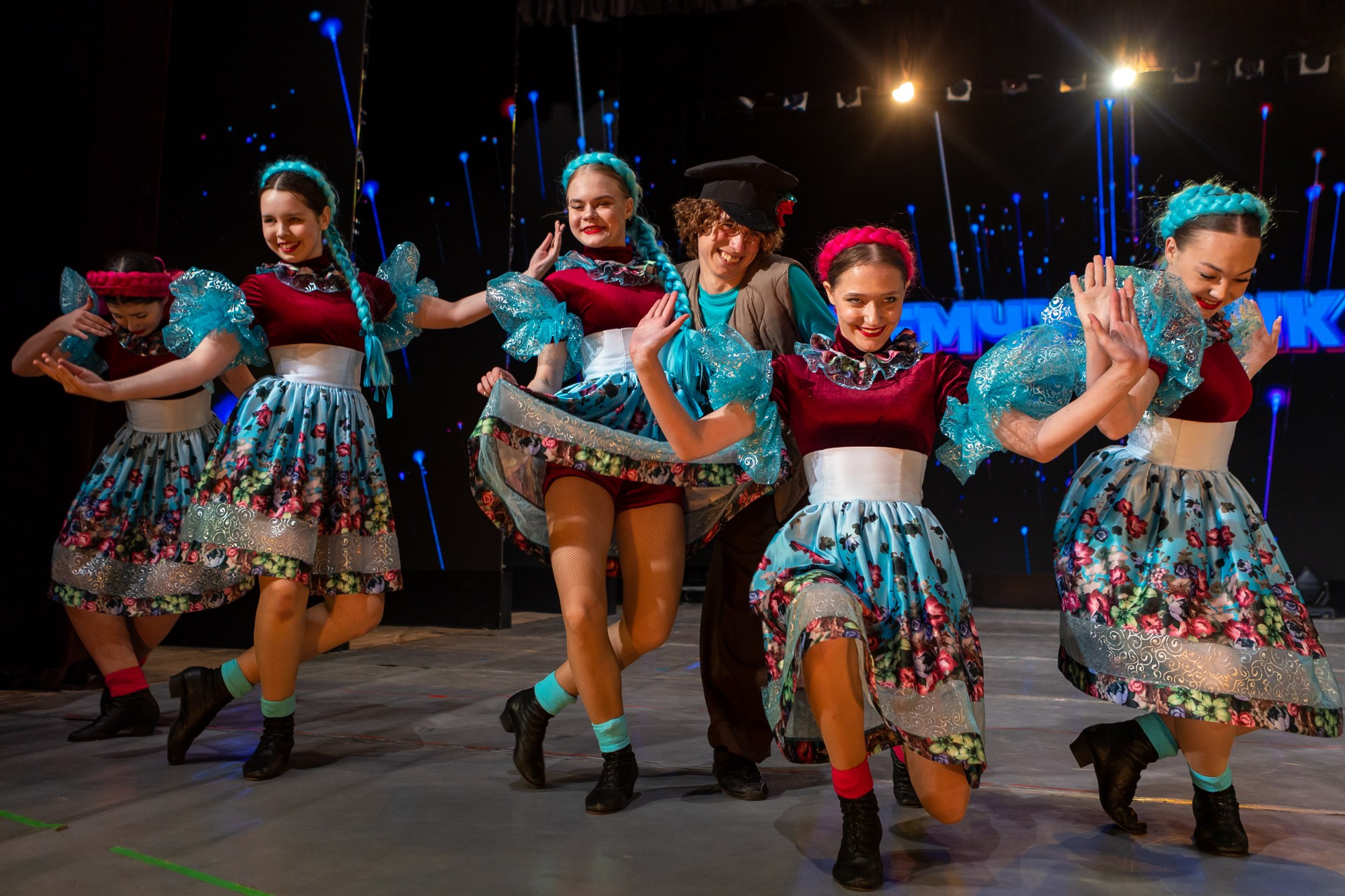 Отчетный концерт Заслуженного коллектива РФ «Жемчужинка» в Оренбурге, ДК «Россия», 2025 г. Фотограф в Оренбурге. Профессиональный фотограф