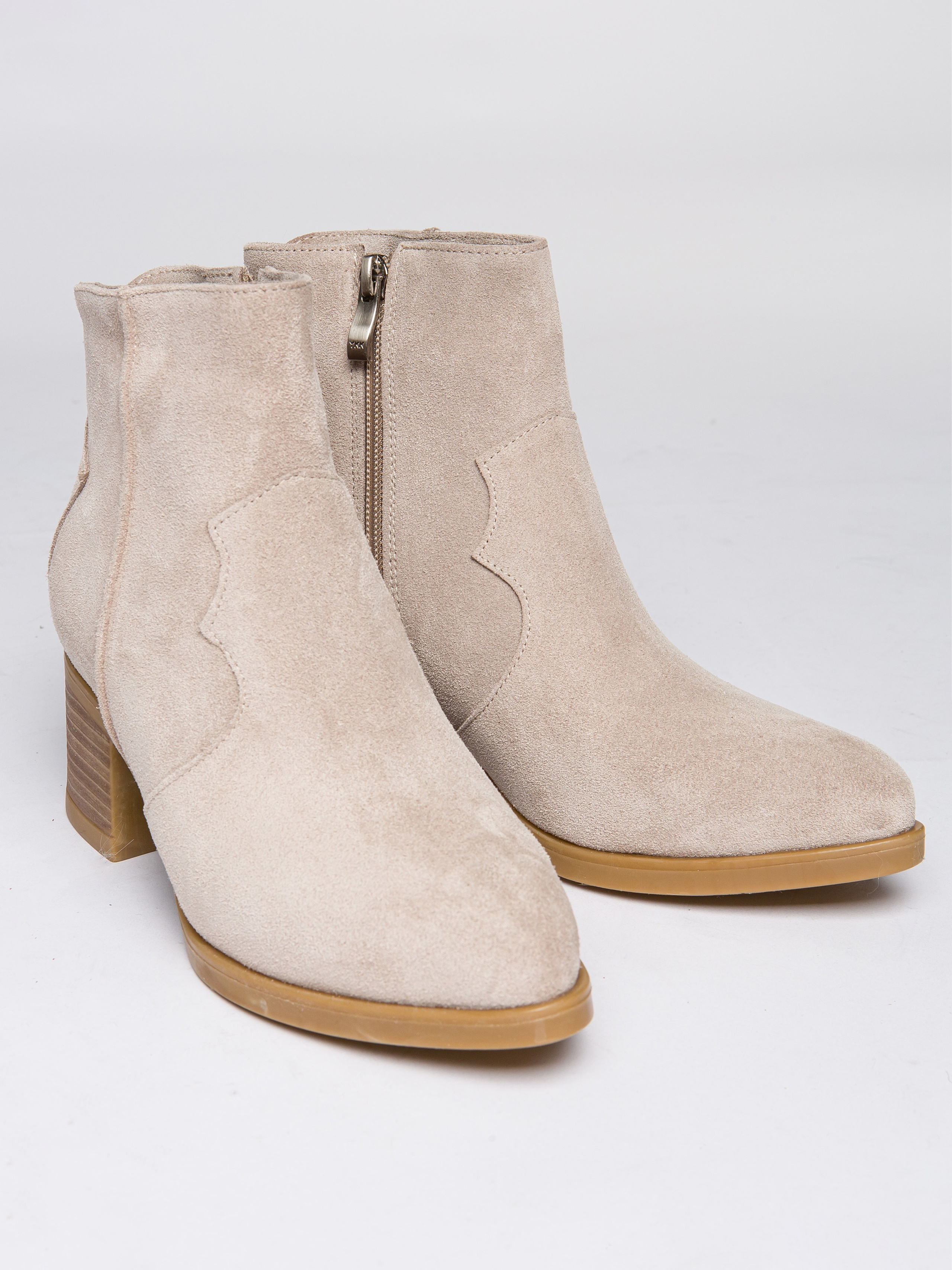 Обувь на модели. Фотограф Мария Кольцова