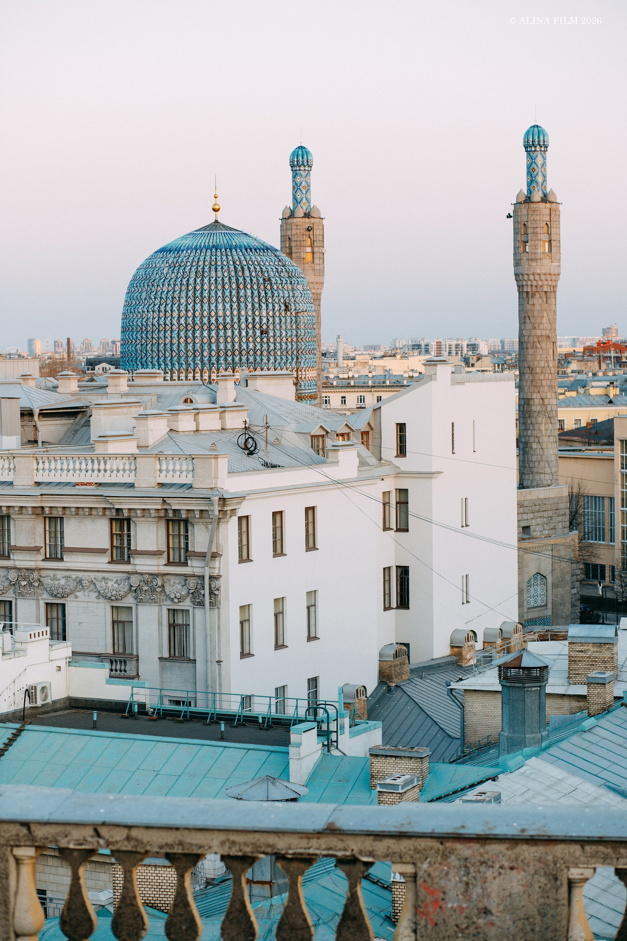 Фотосессия на крыше у Петропавловской крепости. Фотограф в Санкт-Петербурге Alina Film