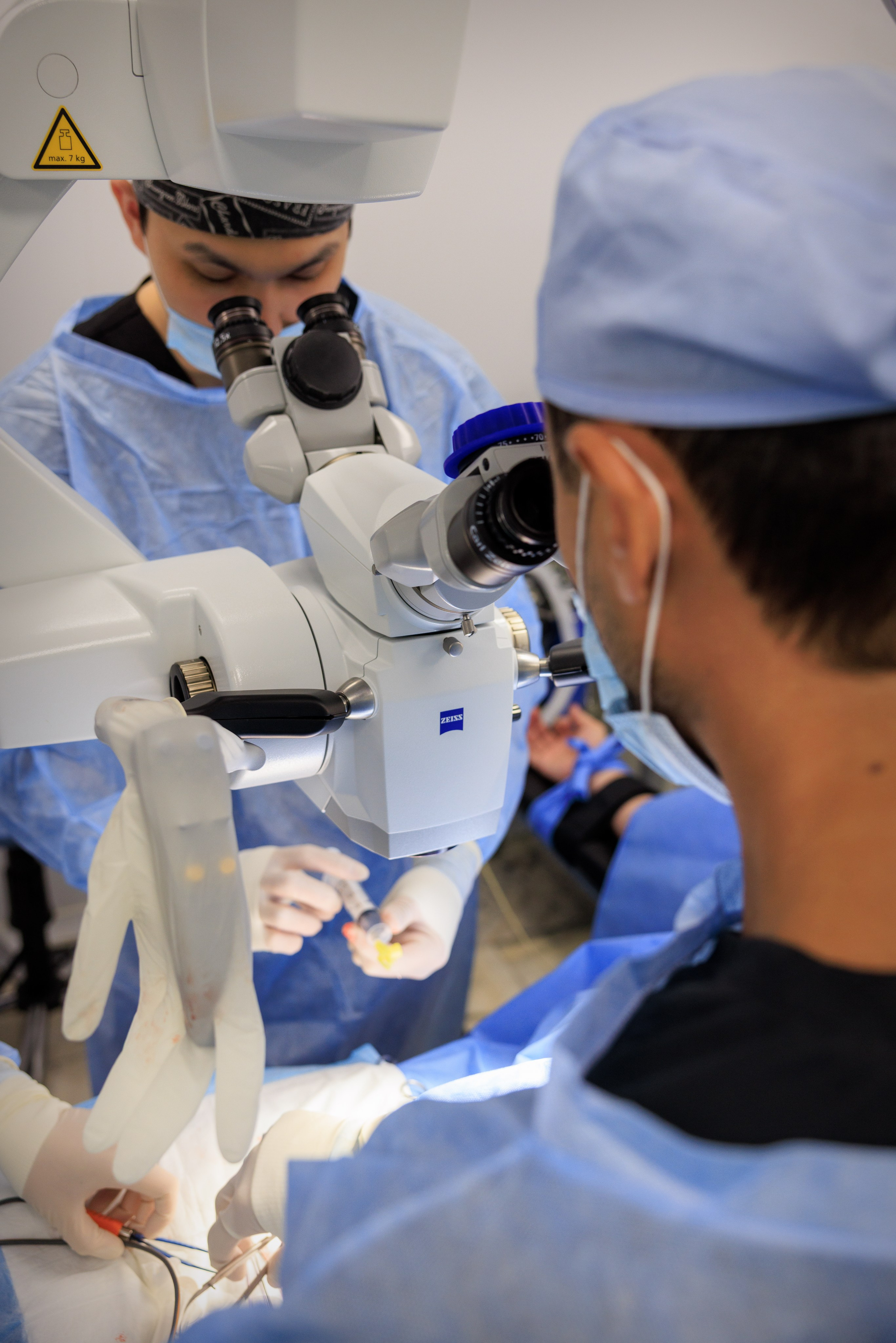 Бизнес-фотограф в Алматы — корпоративные съёмки, деловые портреты и репортажи. Профессиональный фотограф в Алматы