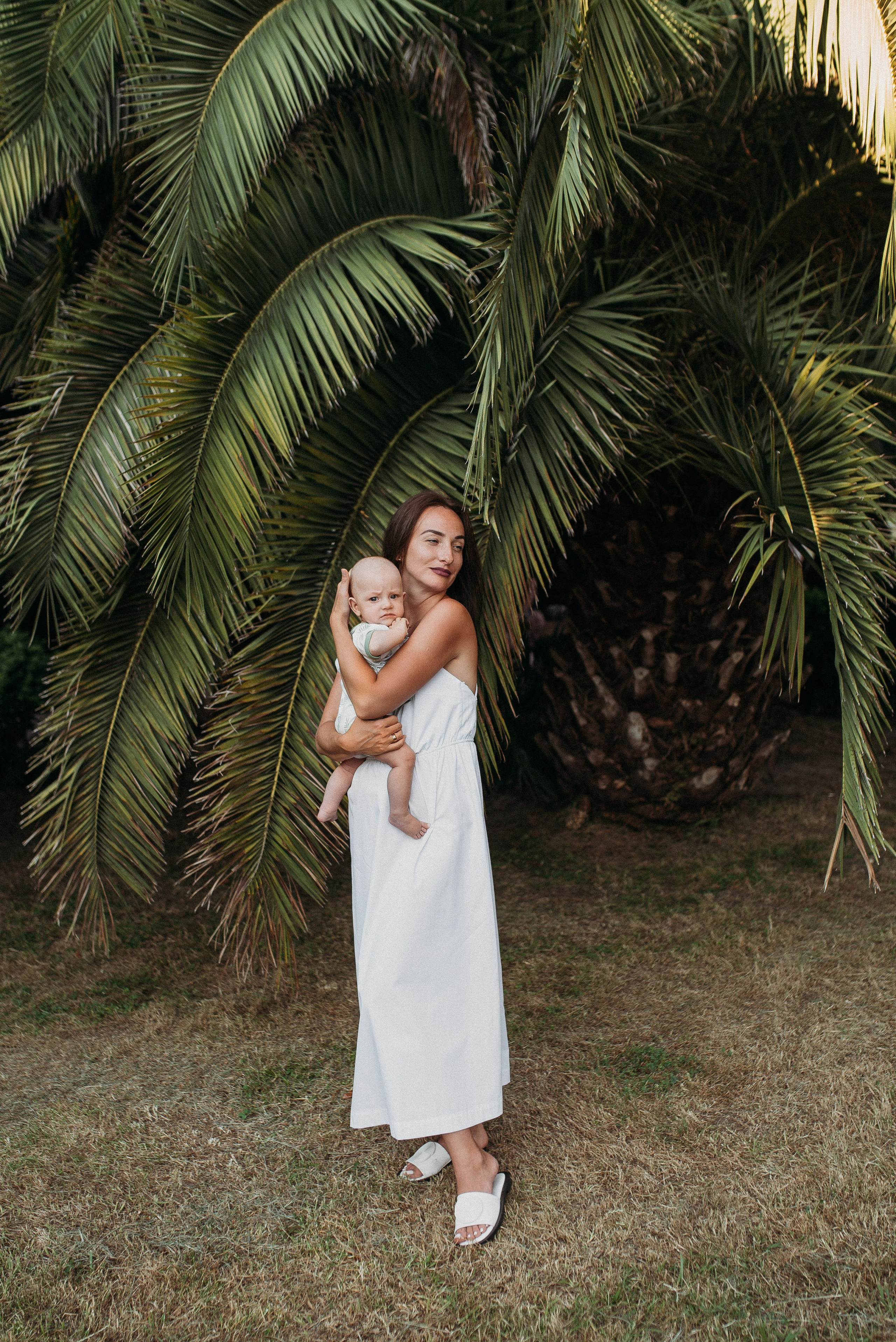 Семейная фотосессия в центре Сочи морпорт. Фотограф в Сочи — Маргарита Поганова