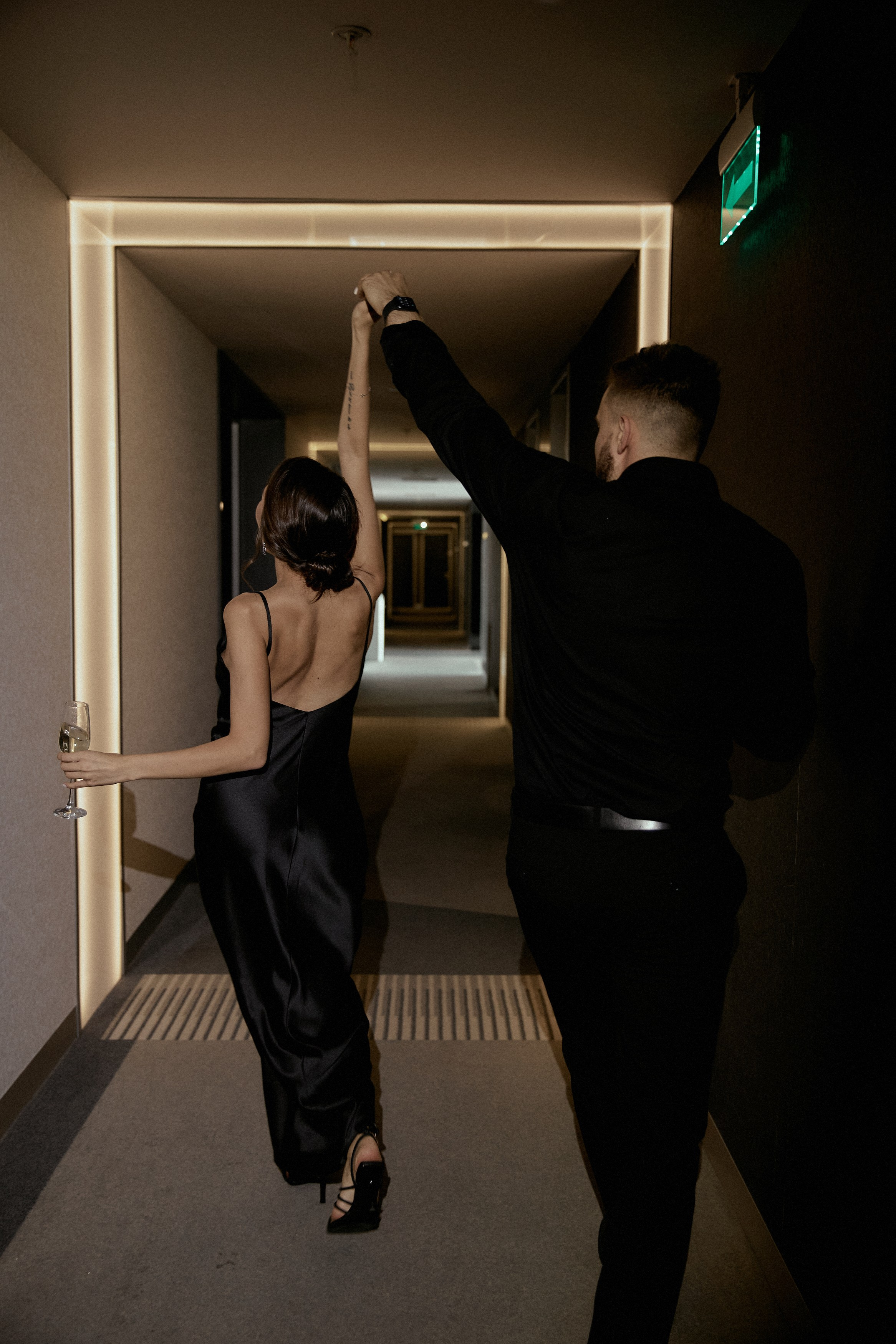 TOTAL BLACK. Дмитрий Мазуркевич: Профессиональный Репортажный Фотограф