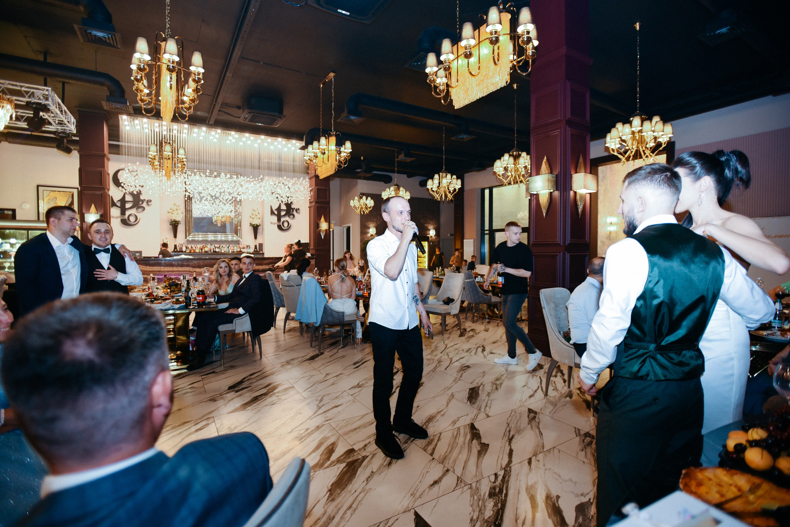 Виктор и Ангелина Банкет на 100 гостей Ресторан Segreto. Фотограф Лола Волна, город Москва