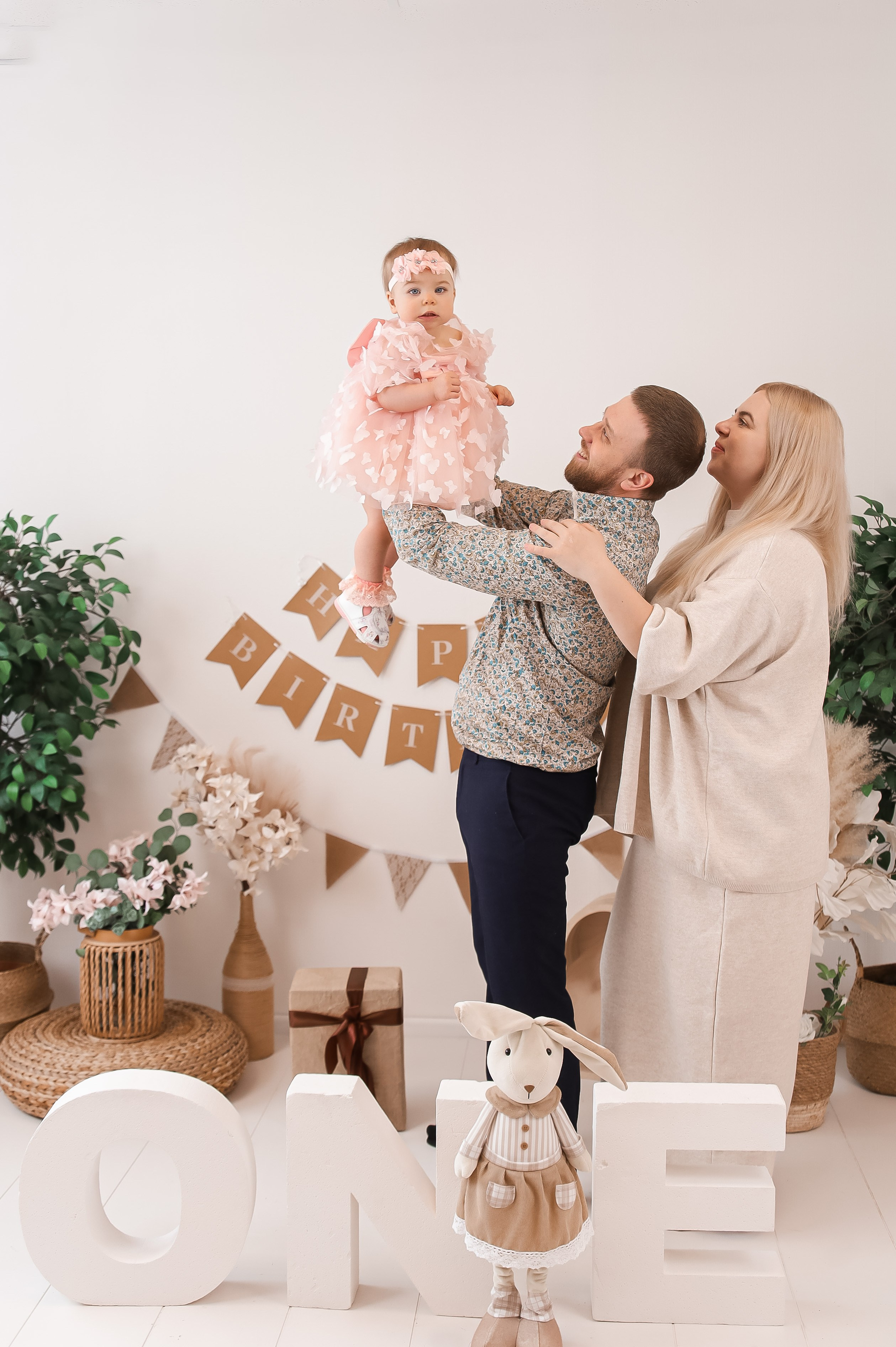 1й Годик Есении. Детский и Семейный фотограф в Санкт-Петербурге. Детская Фотостудия «FAMILY STORY»