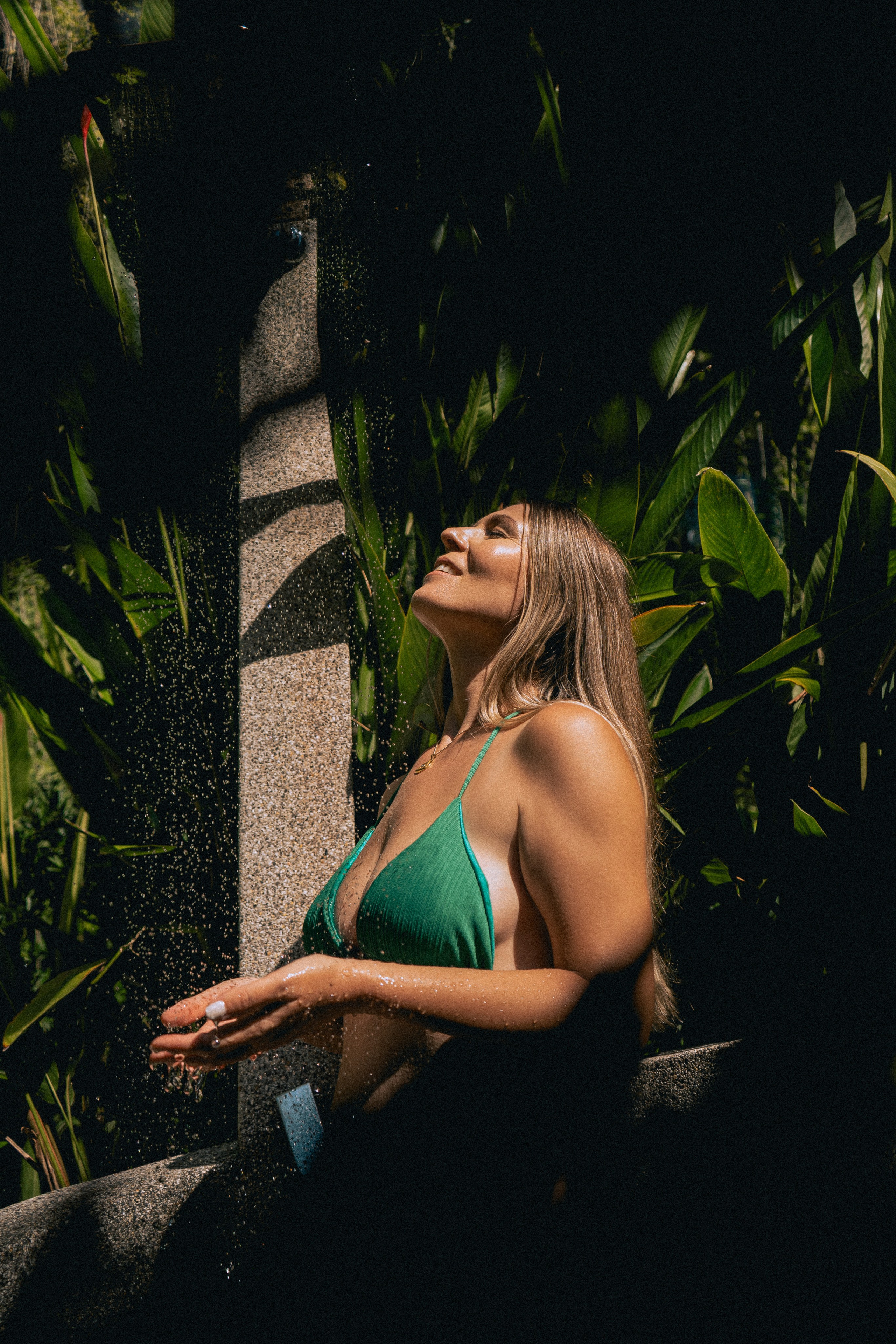 Эмоциональный портрет на Пхукете — искусство вашего образа, эмоций и красоты в виде индивидуальной фотосессии. Ян Долматов — фотограф, видеограф и продюсер на Пхукете, Таиланд