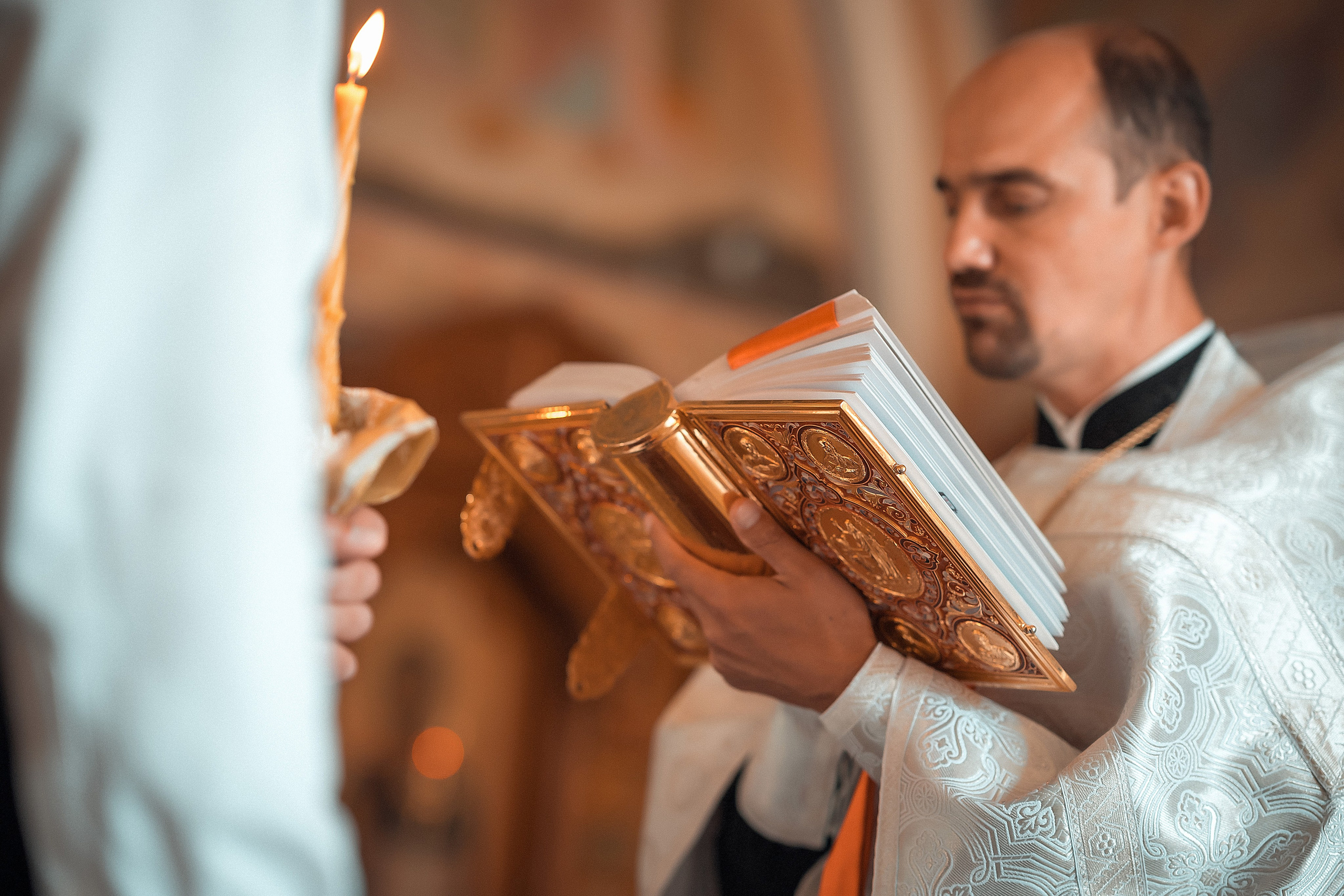 Венчание в Красноярске, фотограф на венчание в Красноярске. Фотограф на Крещение и Венчание в Красноярске Рамазанова Юлия