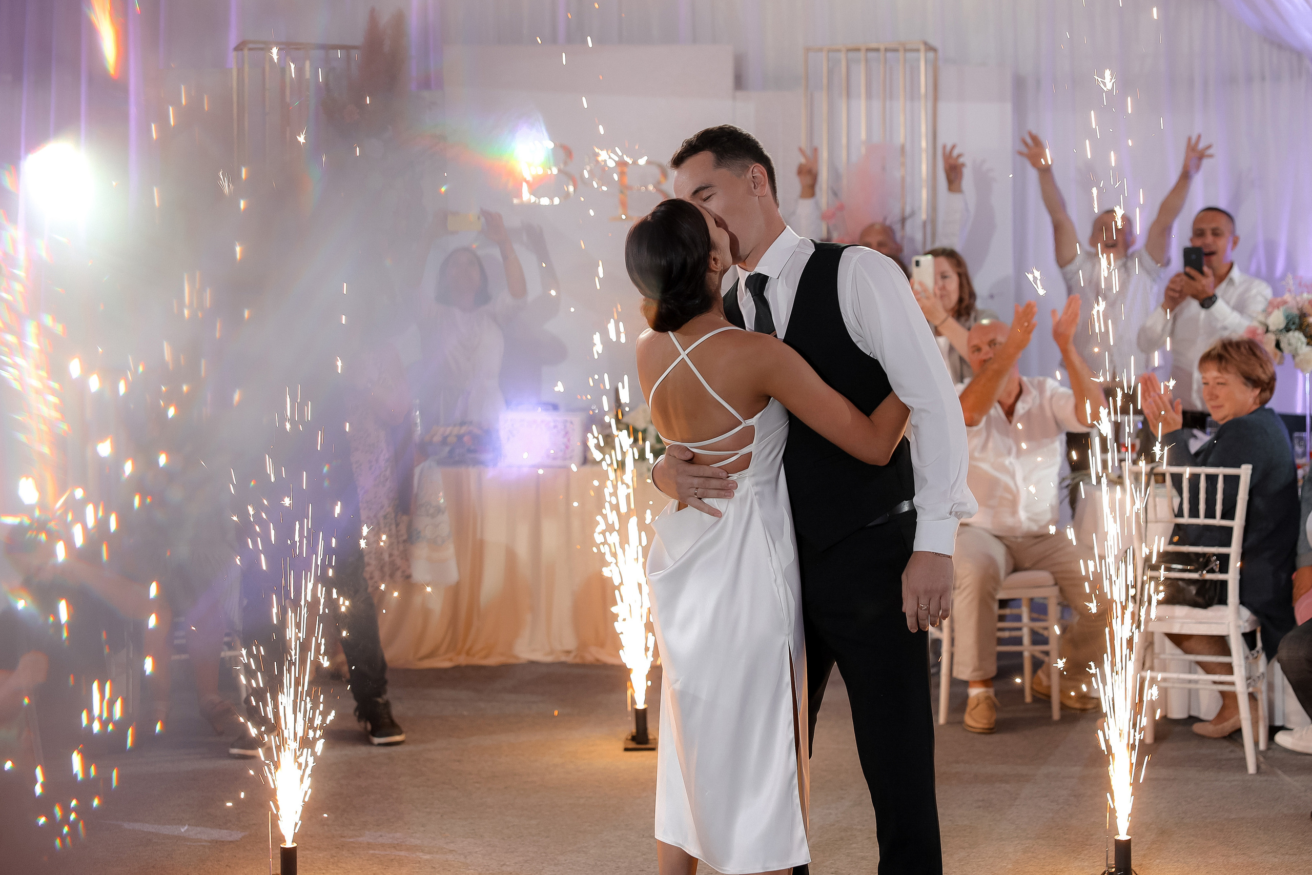 Виктор и Виктория. Свадебный и репортажный фотограф в г. Чебоксары