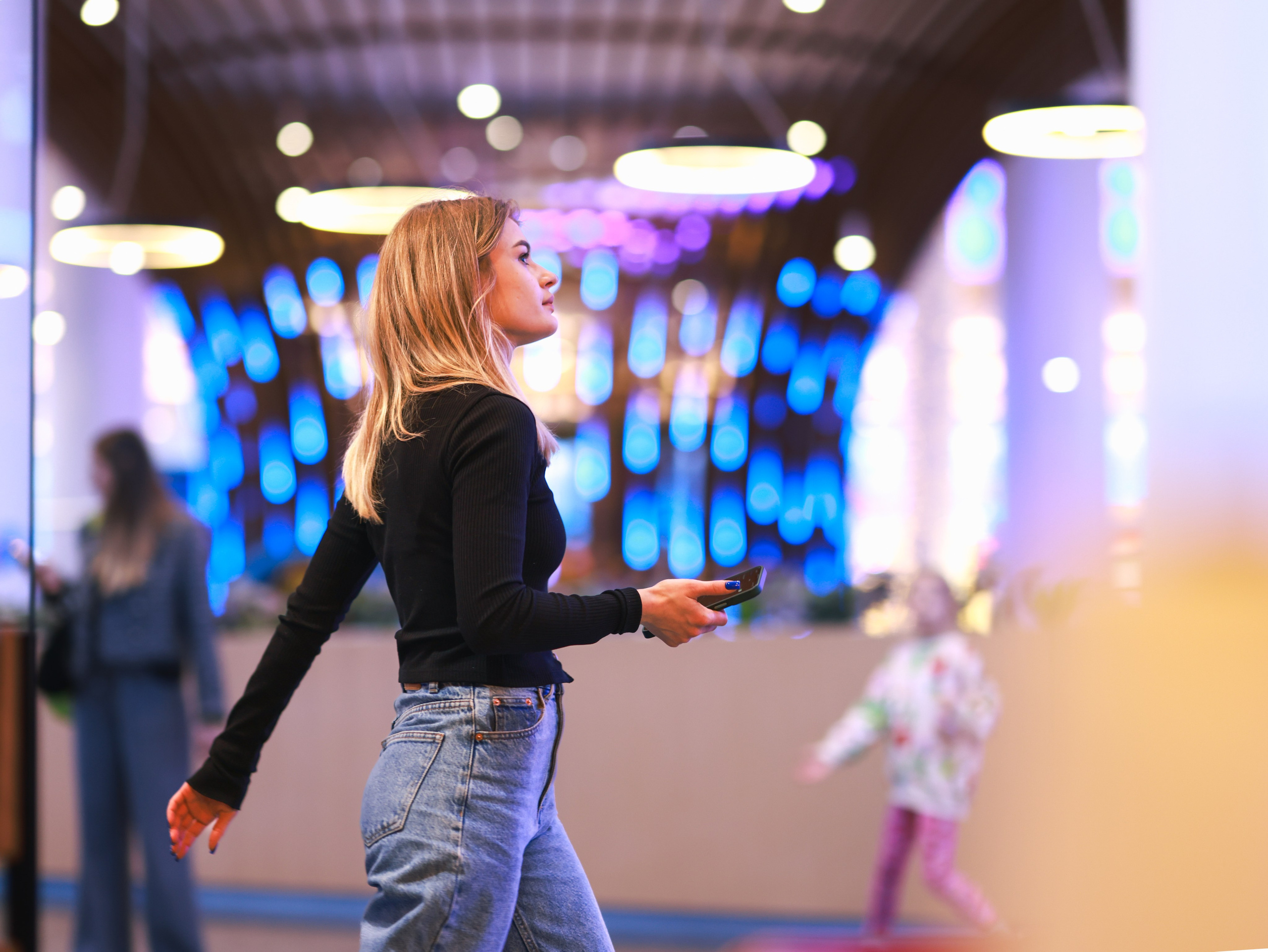 В магазине. Фотограф репортажей и стритфотосессий в Москве Людмила Смирнова