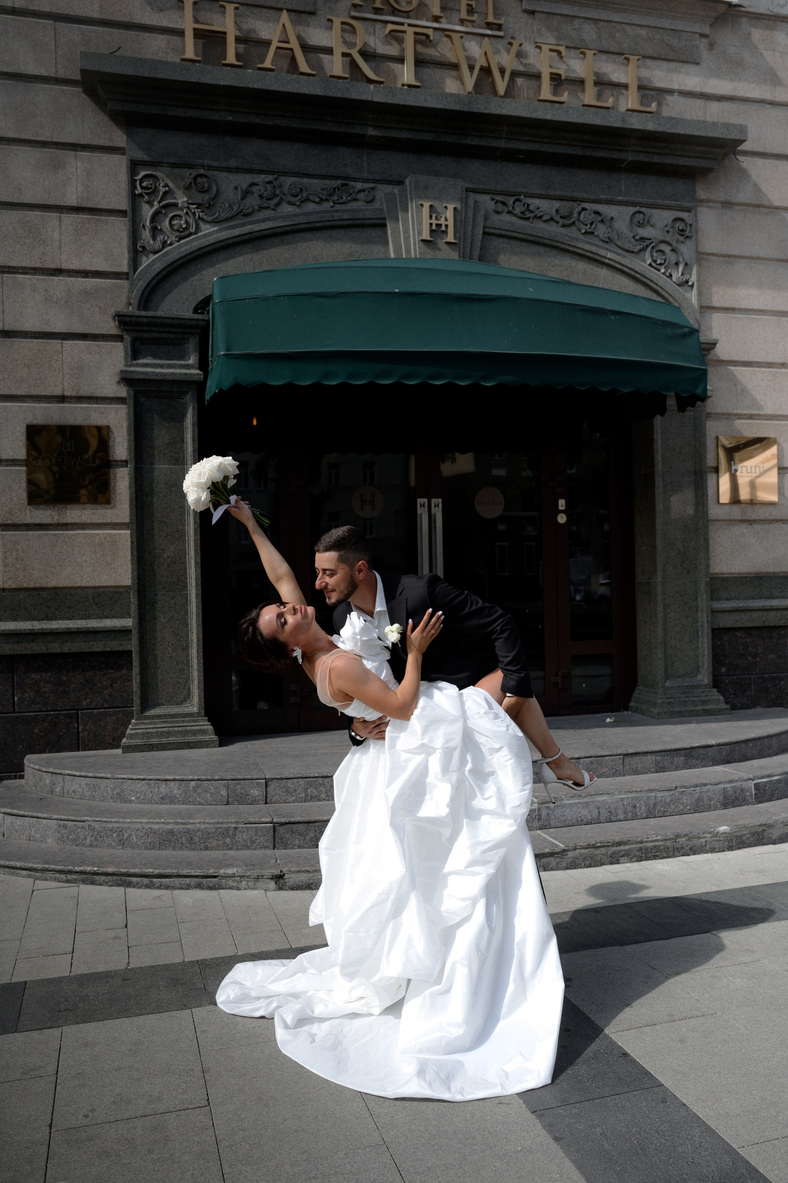 23.08.2024. RETOUCH-HOUSE