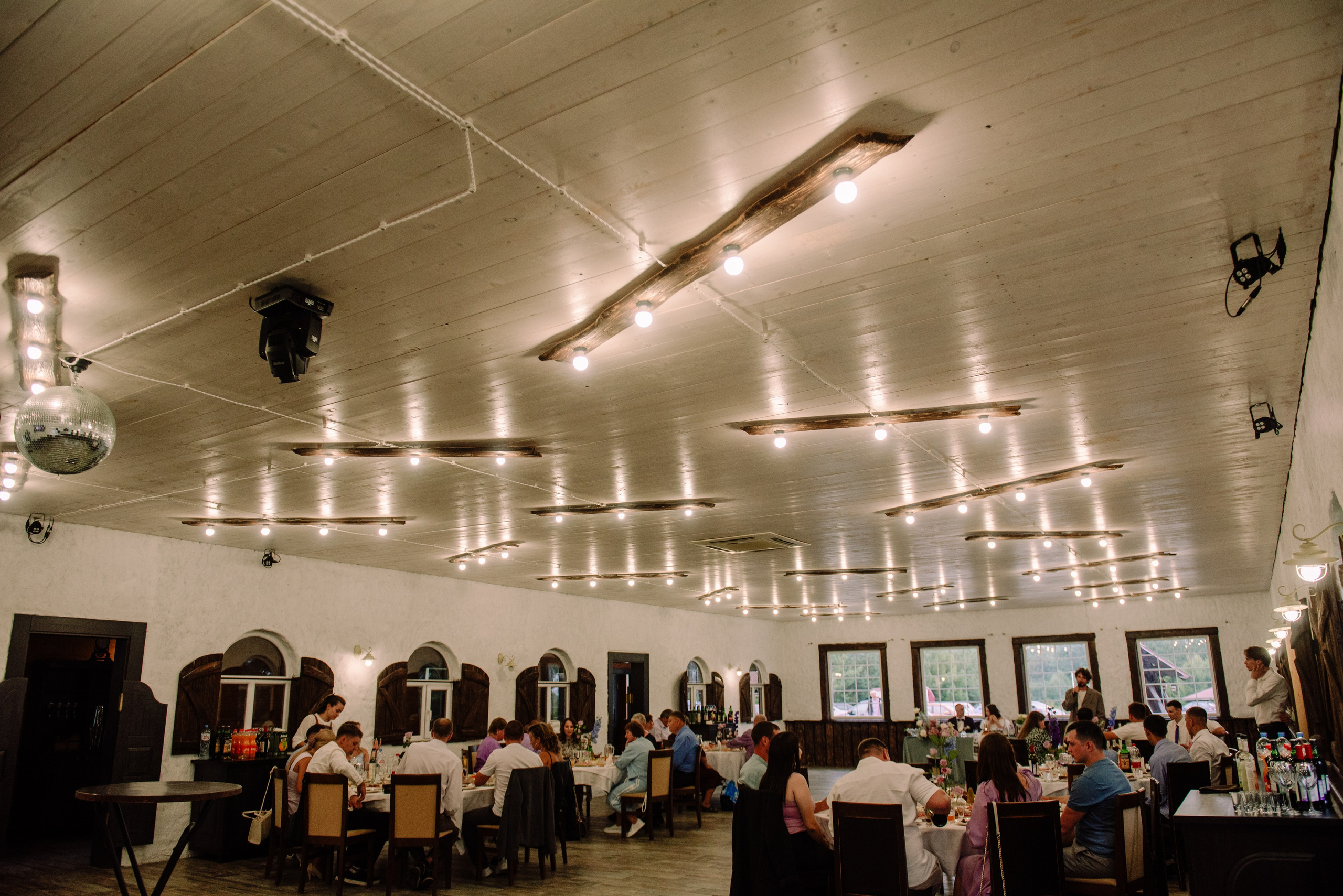 Юля и Саша — душевный банкет. Семейный и свадебный фотограф в Рязани Лиза Голованова