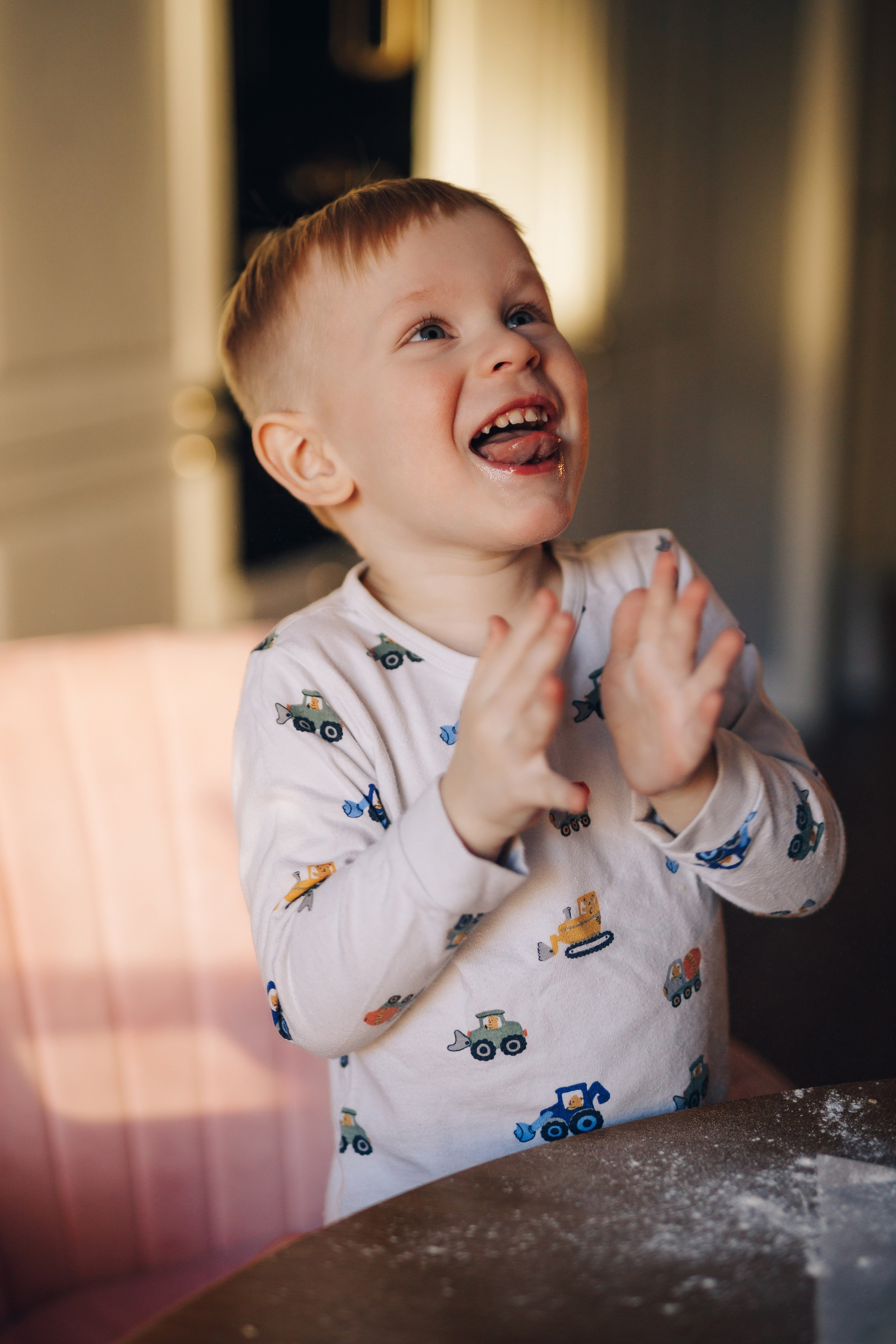 Семейная съёмка дома. Дмитрий Мартьянов семейный фотограф в Санкт-Петербурге