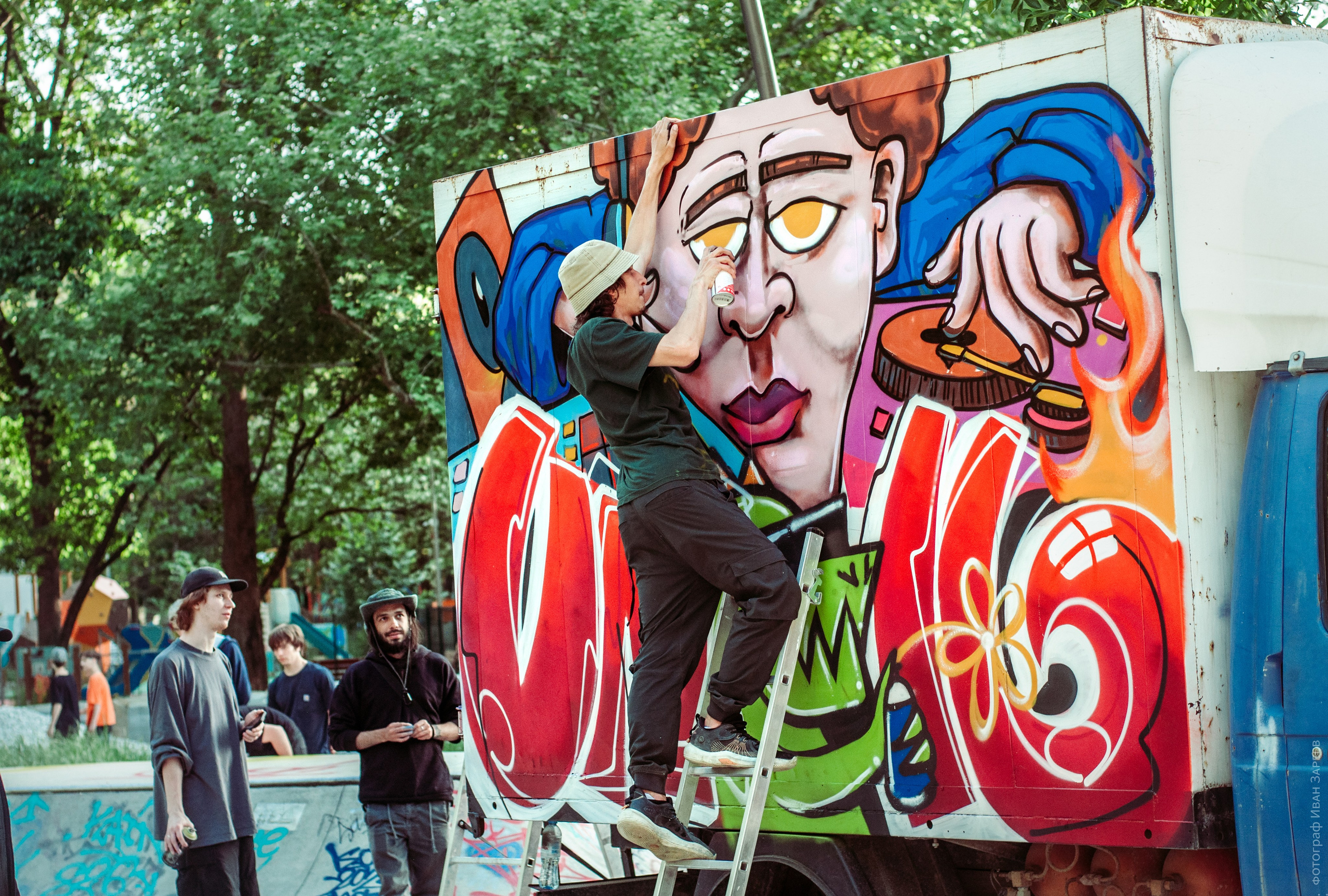 Граффити и брейкинг. Репортажный фотограф в Симферополе Зареев Иван