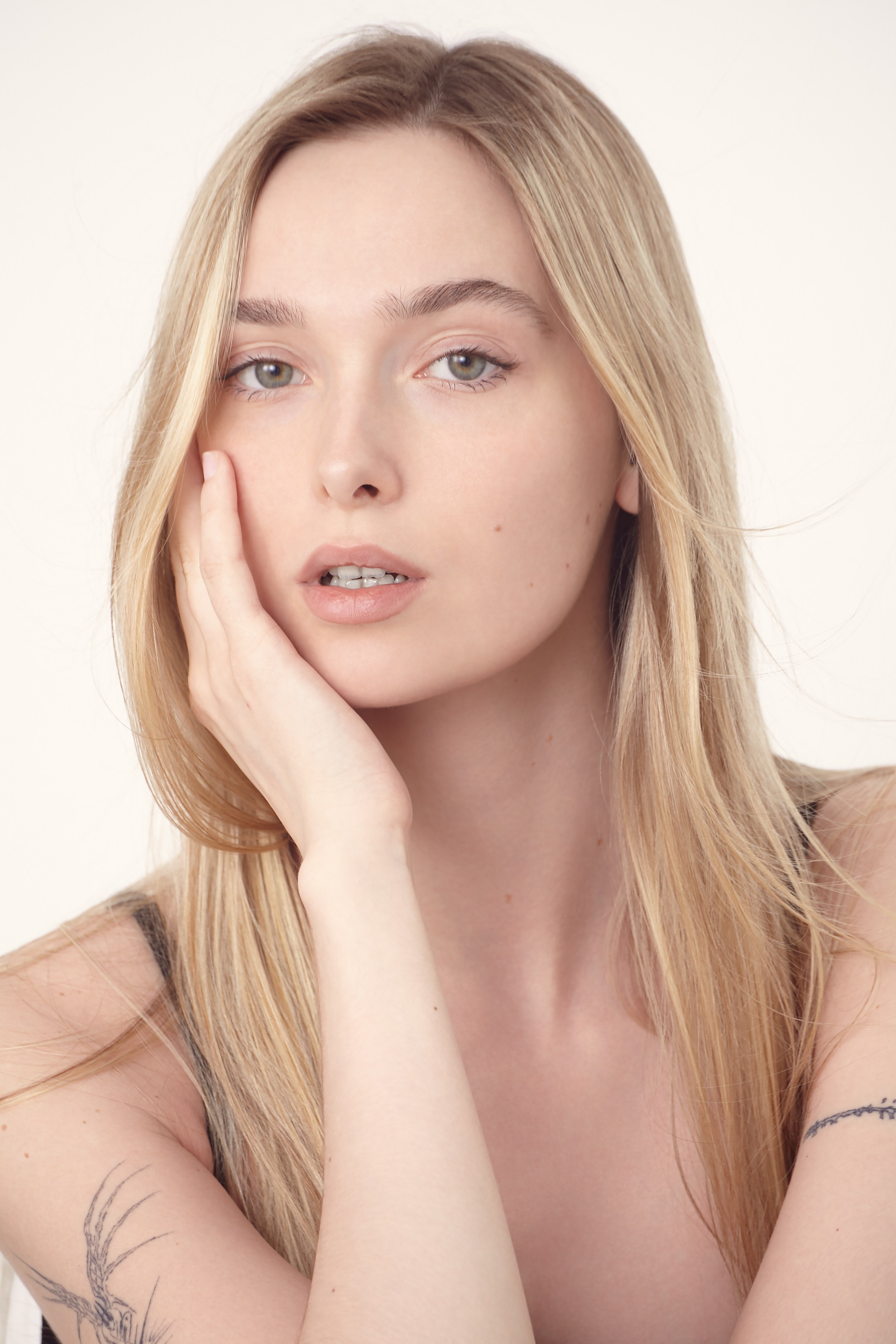 Модельные тесты для Алисы. Модельные тесты в Москве. Фотограф Вика Паршина