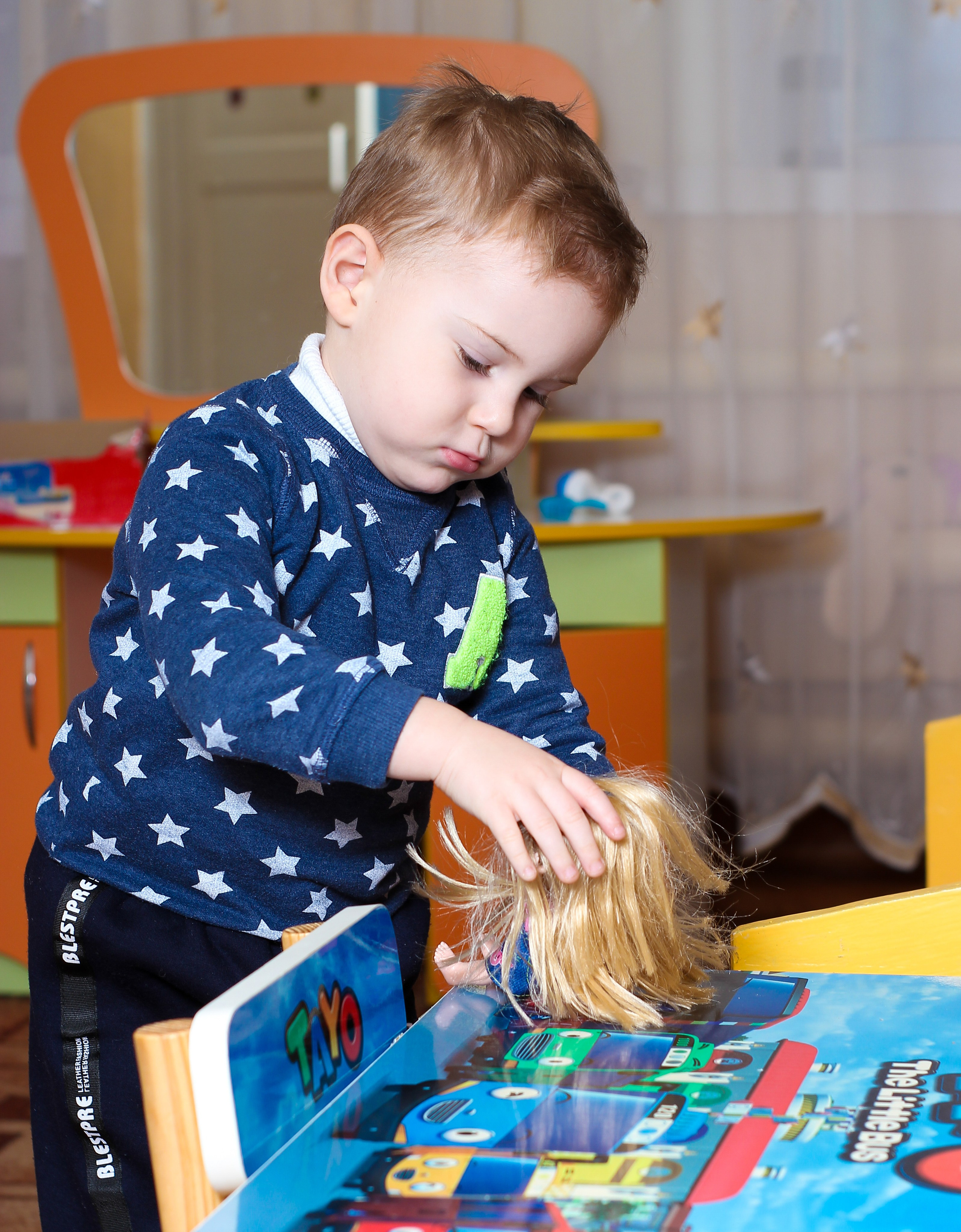 Выпускные альбомы Мариуполь, Ростов-на-дону школа и детский сад. школьный фотограф Мариуполь Евгения Уколова. Фотограф детский сад Ростов-на-Дону Уколова Евгения, школьный фотограф мариуполь, выпускные альбомы