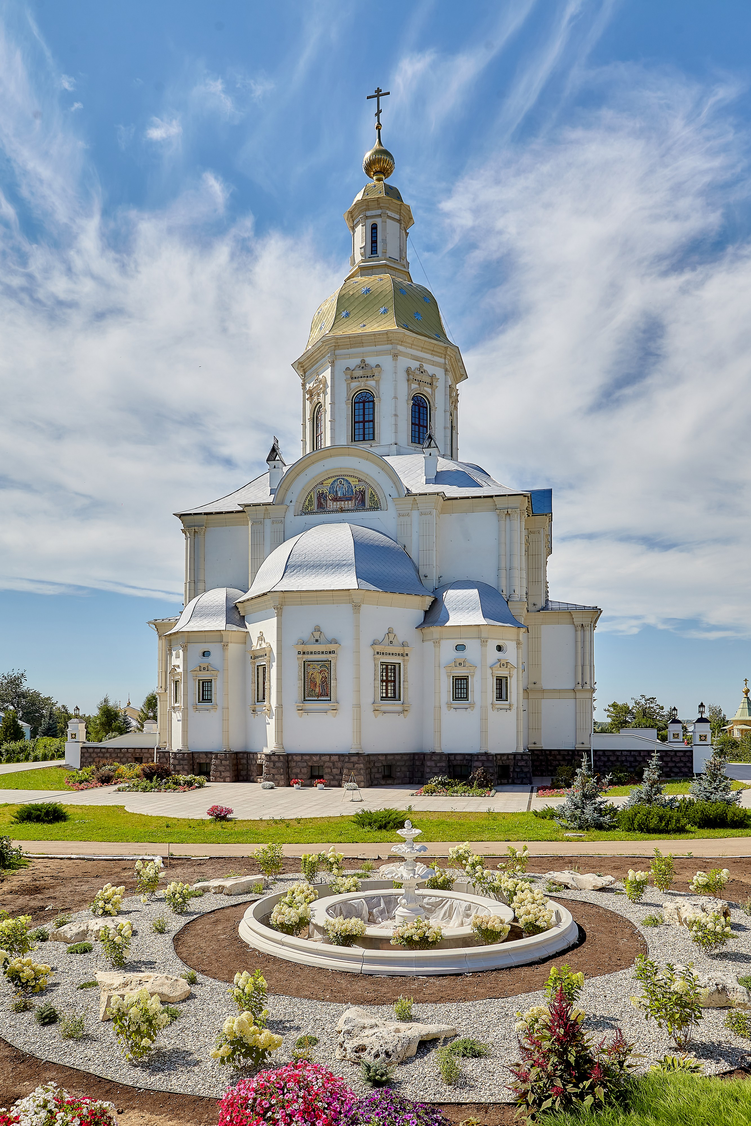 Свет Божьей любви в архитектуре Дивеево, фото Николая Голованова, г. Дзержинск.