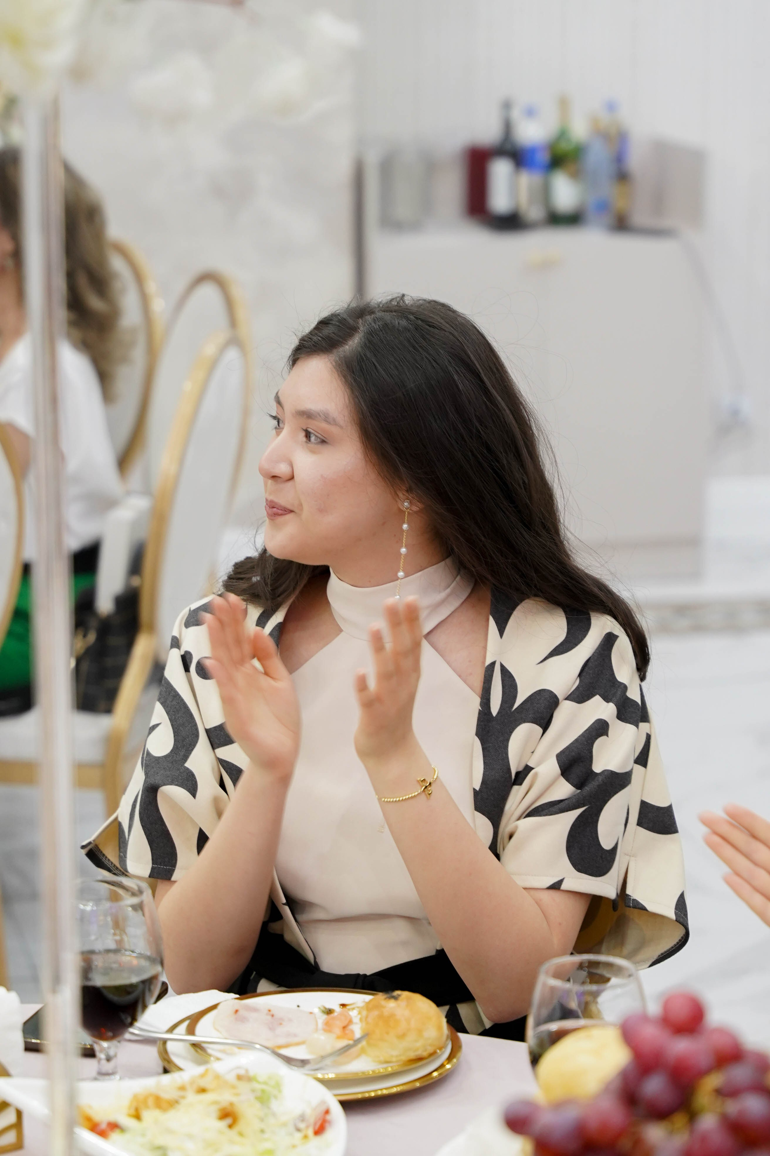 Dana uzatu. Фотограф Ернар Ержанов