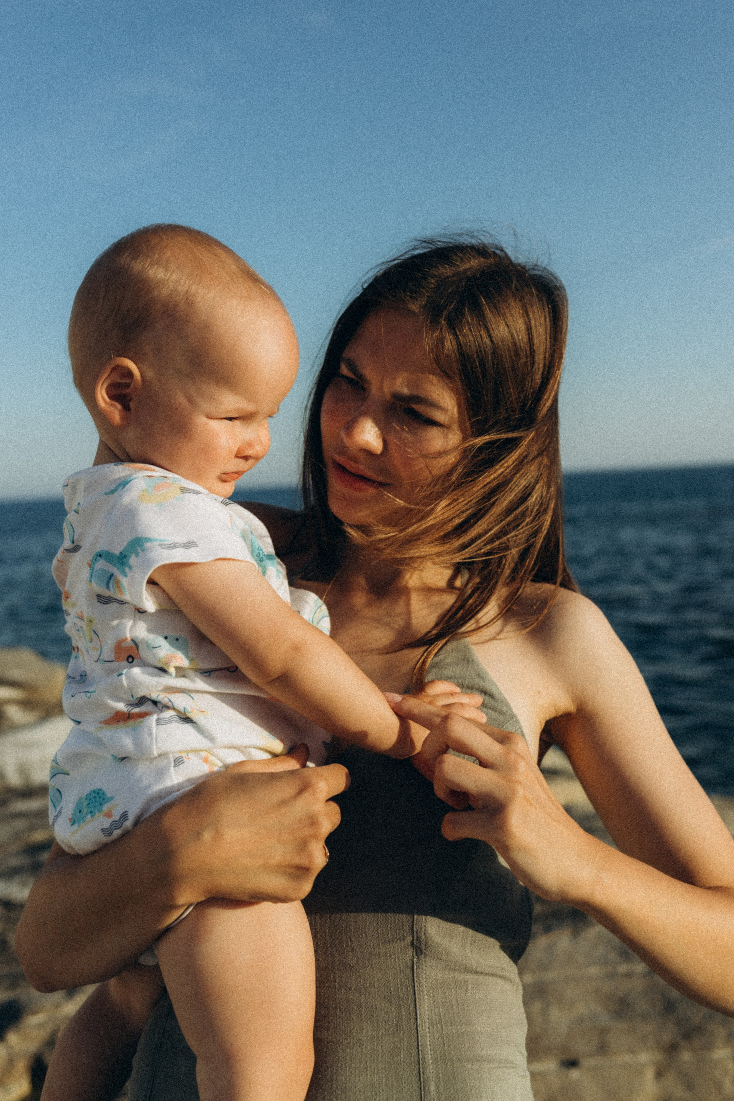 Прогулка у моря. Анастасия Кацуба. Фотограф материнства и семейный фотограф. Валенсия