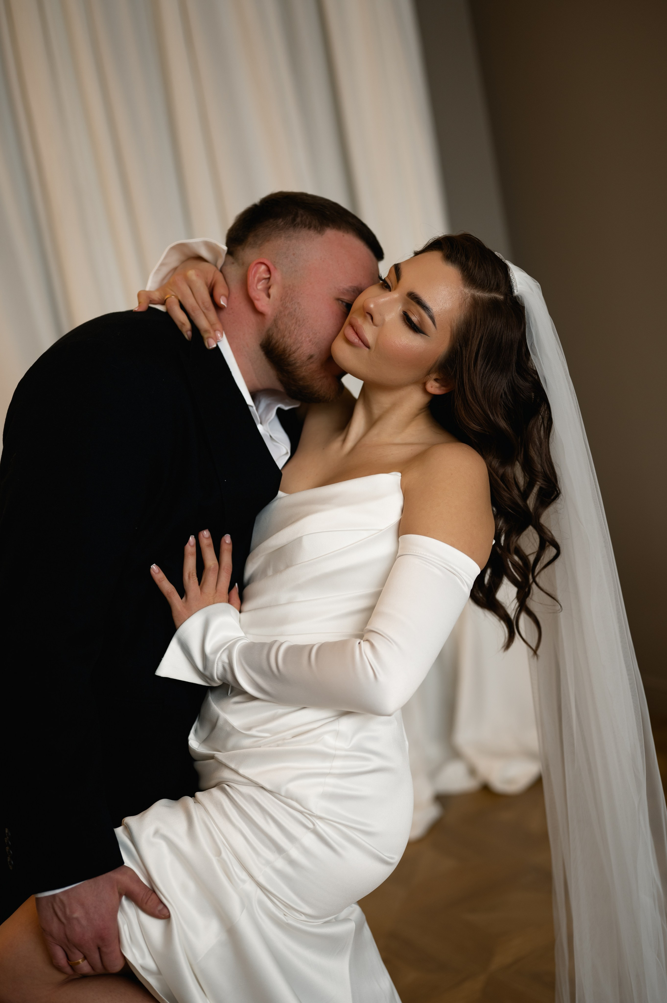 Свадебная фотосессия в студии. Свадебный и семейный фотограф в Краснодаре Алина Мельник