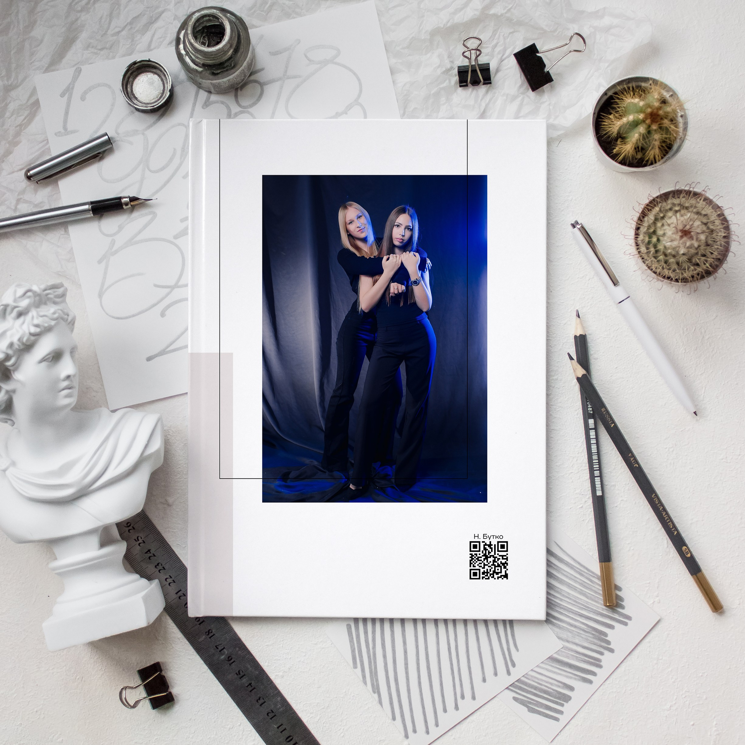 Книга 8 страниц старшая школа. Выпускные альбомы Натальи Бутко: Новороссийск, Анапа, Геленджик