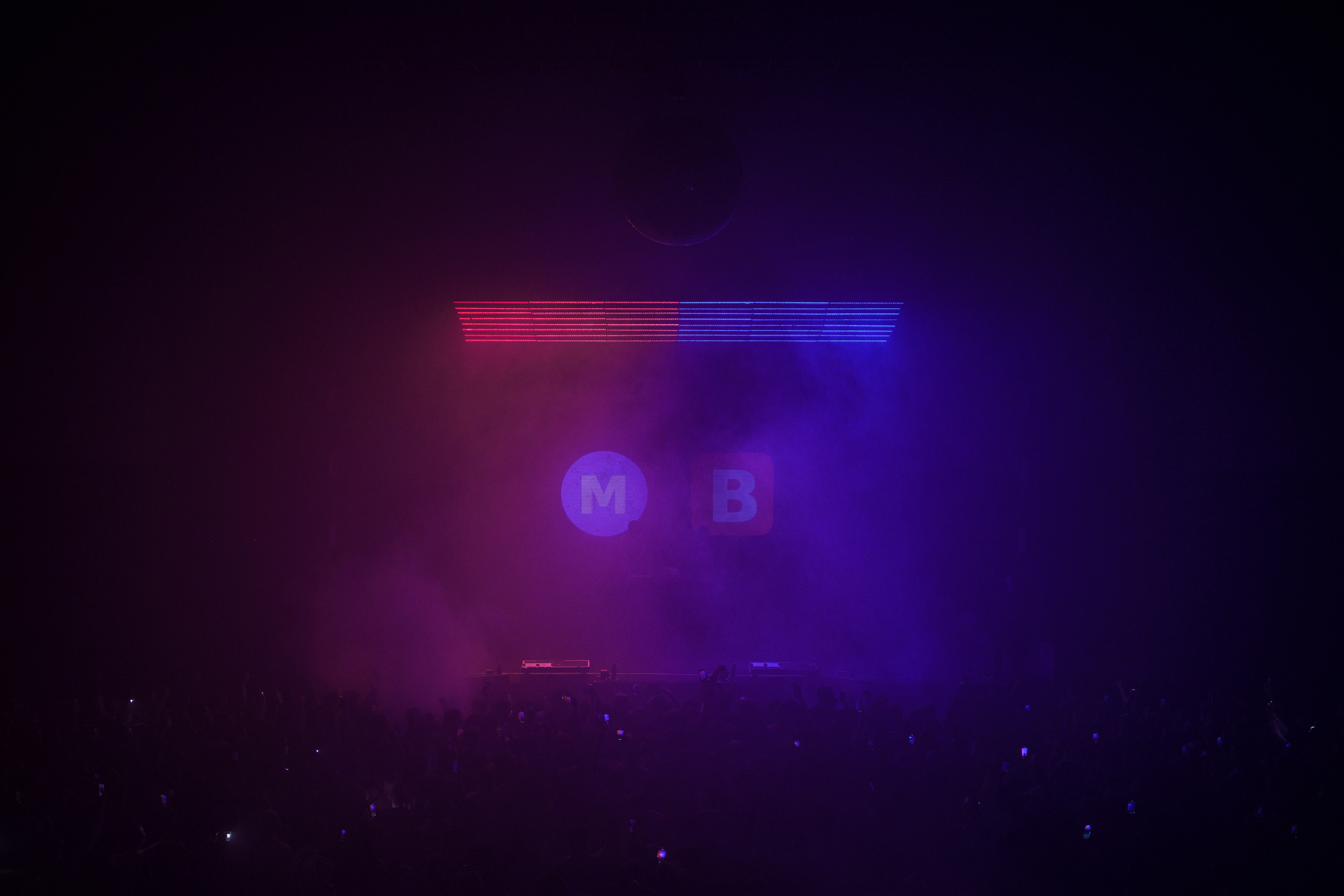 07.04.2024 | LIL KRYSTALLL for PixelGrid Studio. Личный и концертный фотограф в Москве