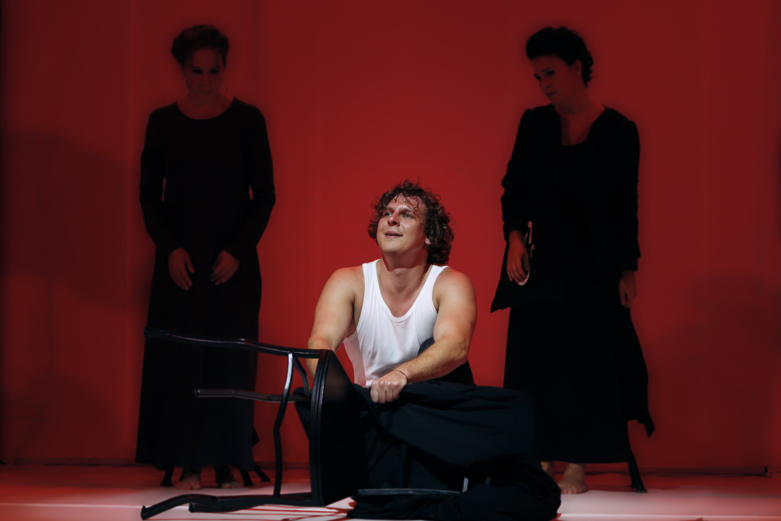 Спектакль «Забыть Герострата», Театр «Сначала-Сначала театр» (цвет). Наталья Алексеенко. Фотохудожник в Москве. Репортаж, портрет, стрит