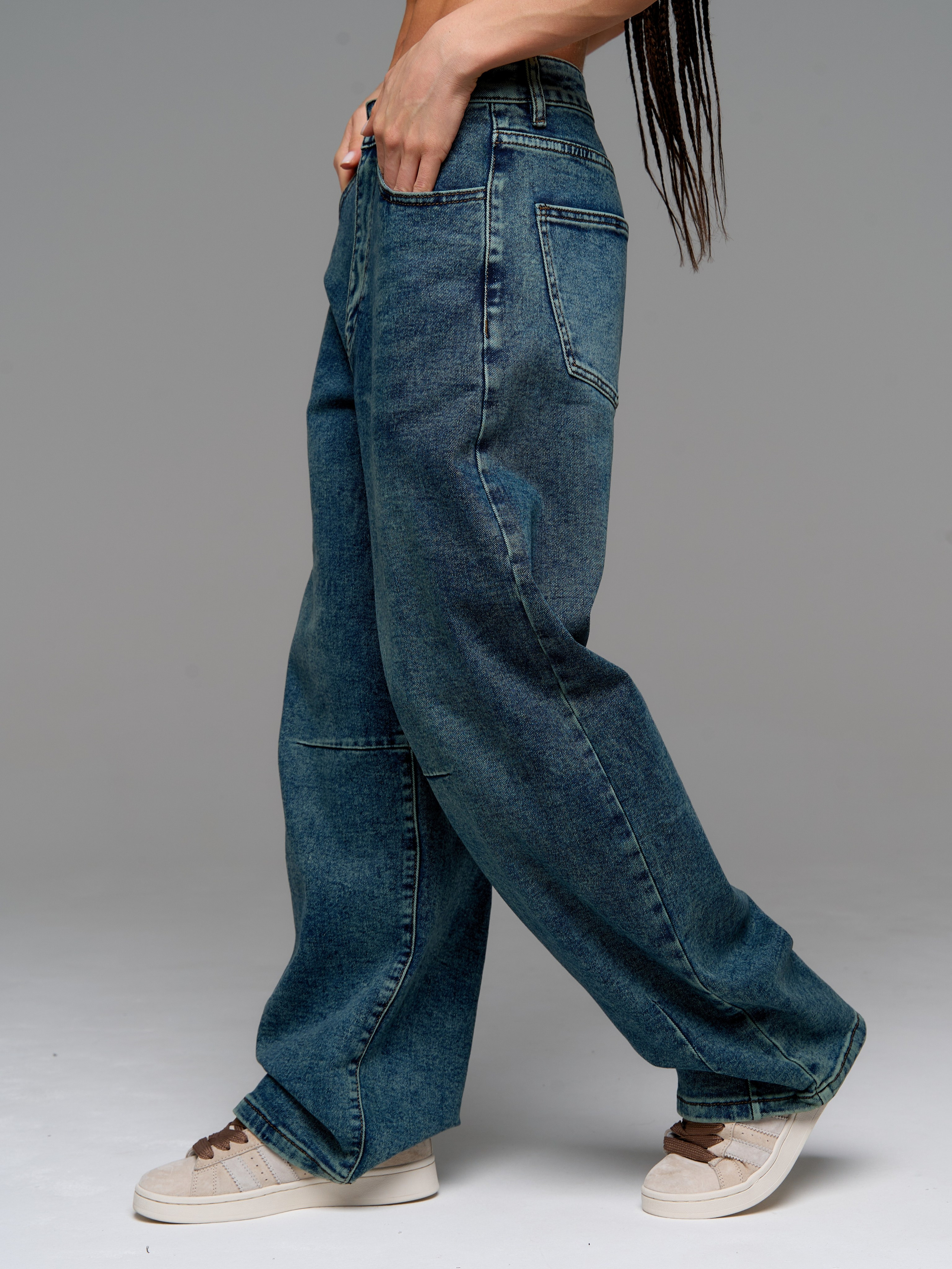 Джинсы. Фотограф для маркетплейсов в Москве