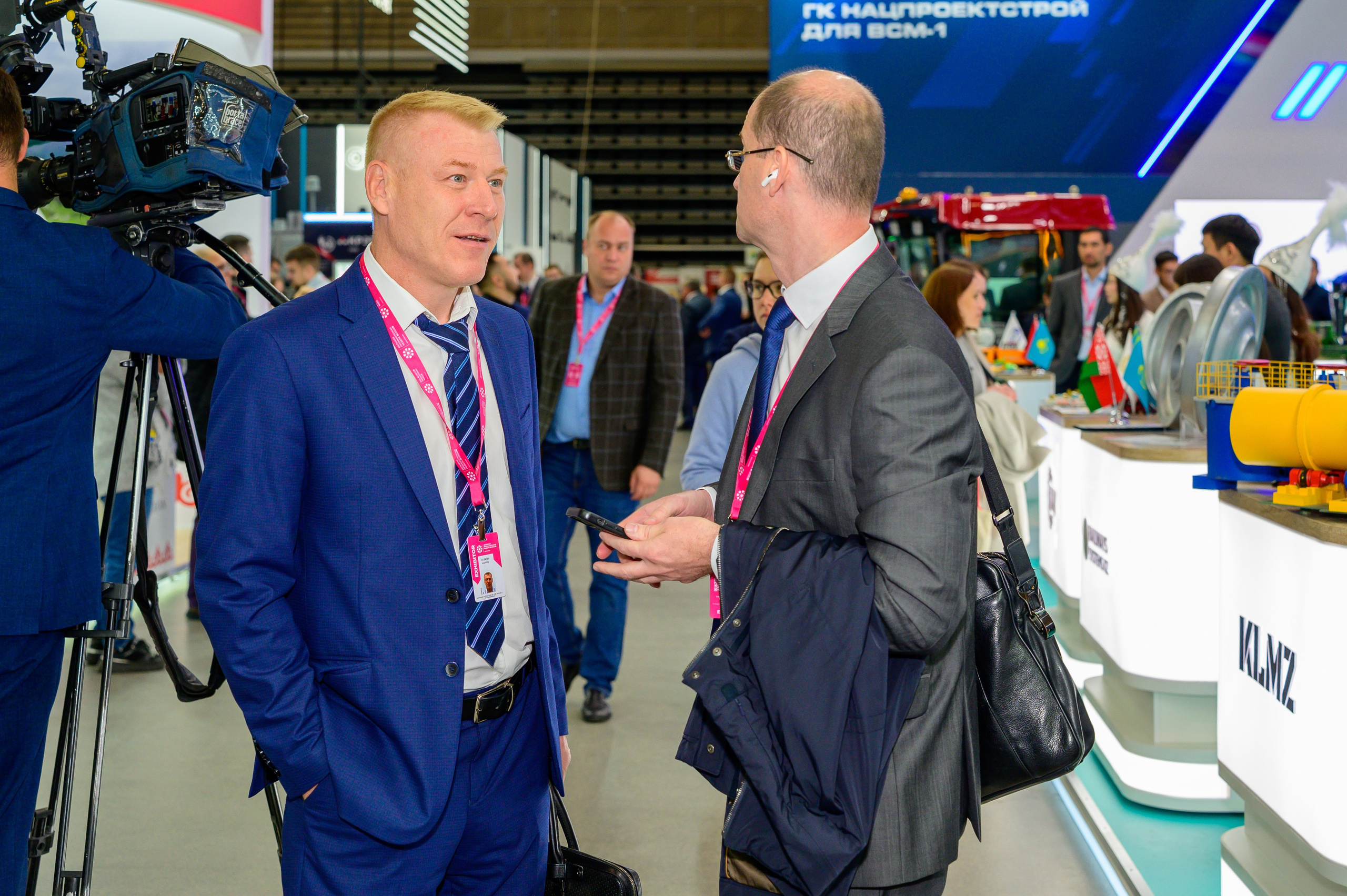 BigindustrialweekBelarus. Фотоуслуги, услуги фотографа, фотографирование важных событий