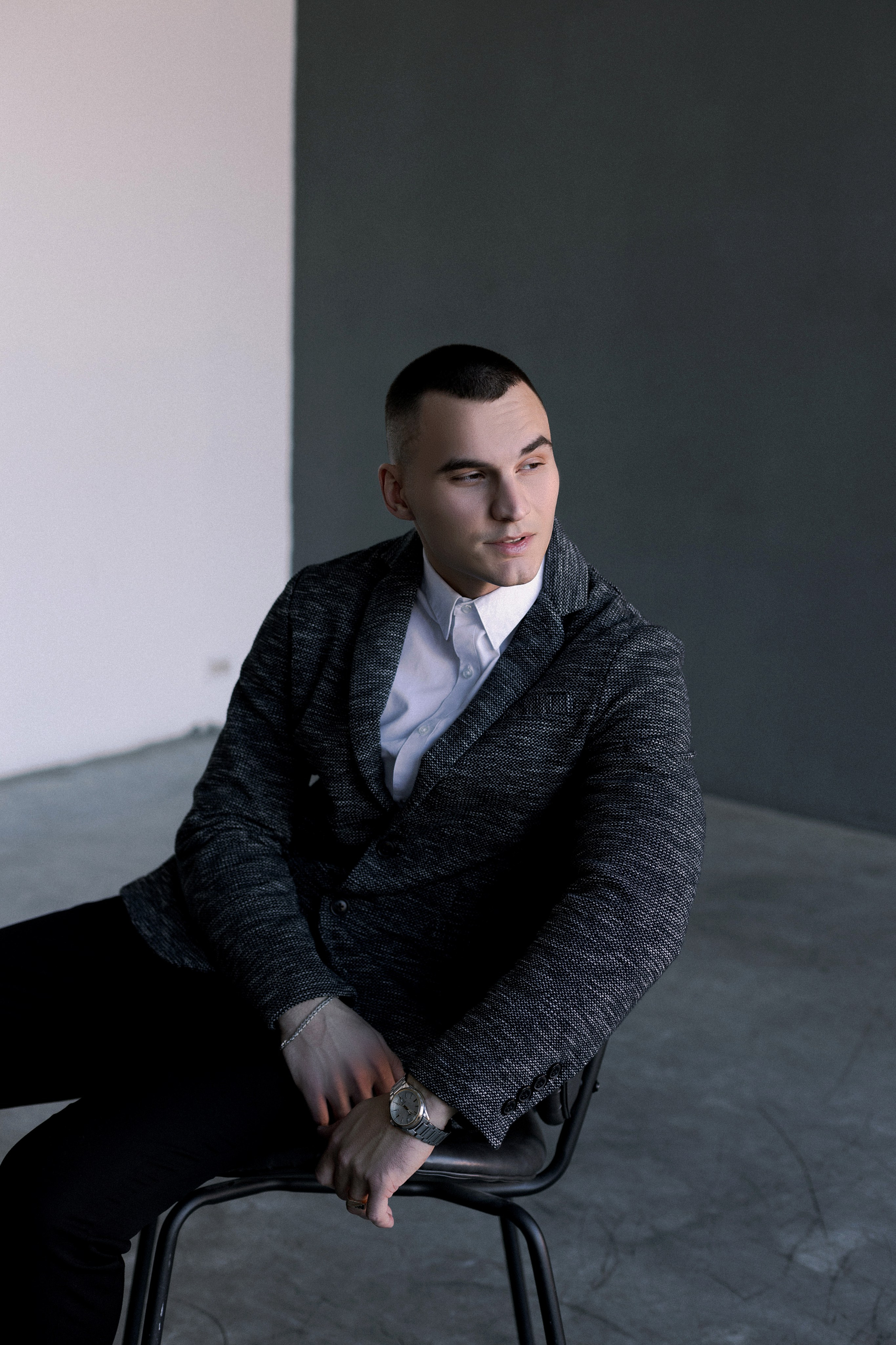 Сергей Р. Фотограф Челябинск Эвелина Ганага, съемка для бизнеса и маркетплейсов