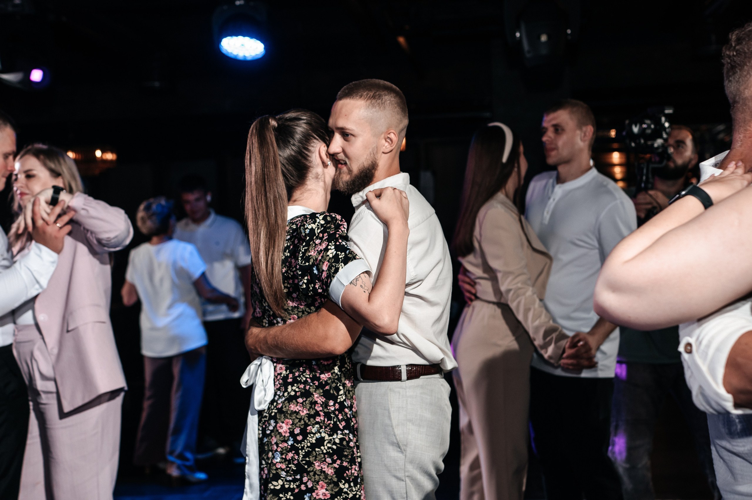 Даниил и Валерия. Черная утка. Полный день. Фотограф Екатерина Бочарникова