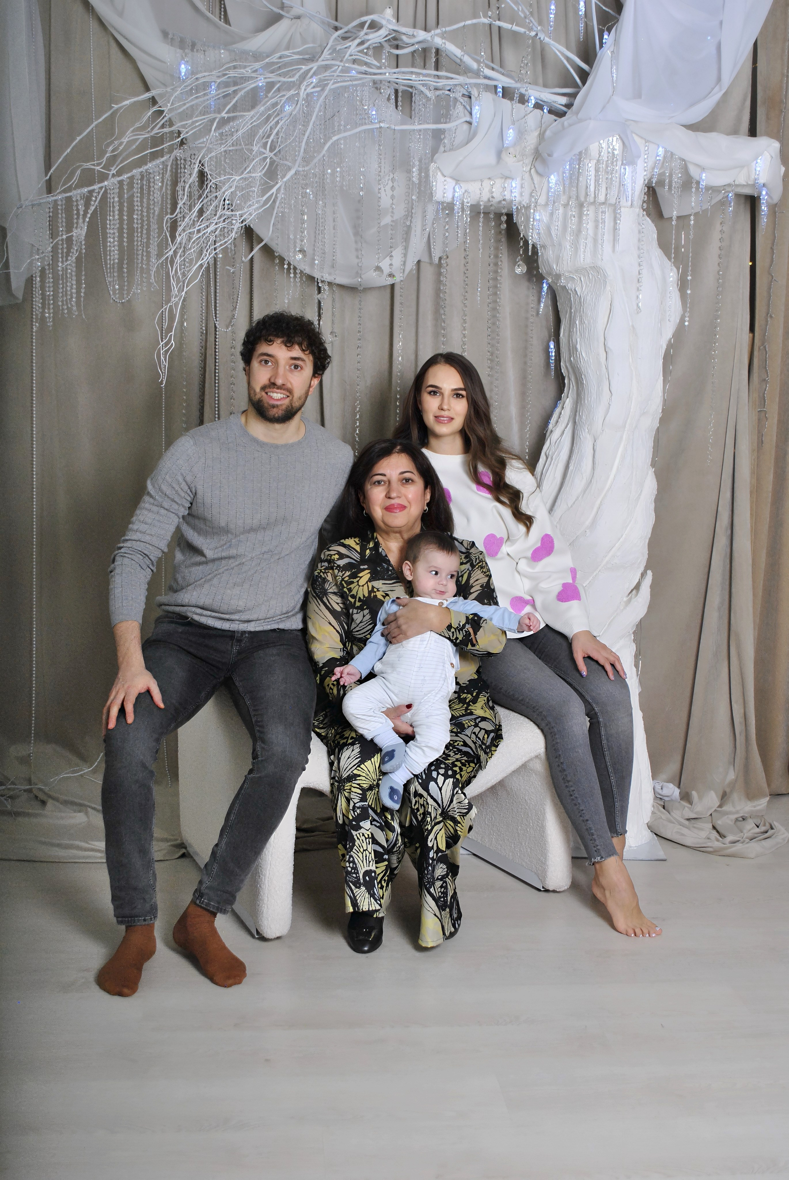 Лада и семья. Фотограф Мария Мусаелян